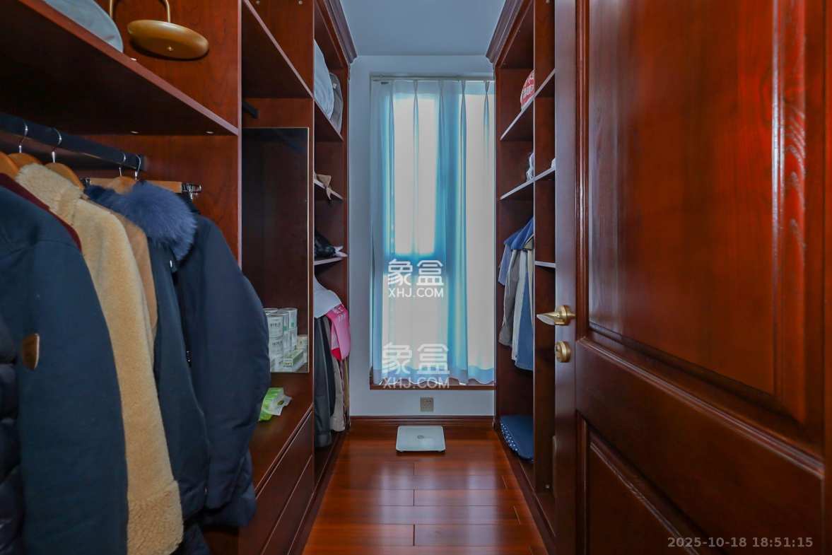 保利天禧C区  4室2厅2卫    5500.0元/月 保利天禧C区  4室2厅2卫    5500.0元/月室内图