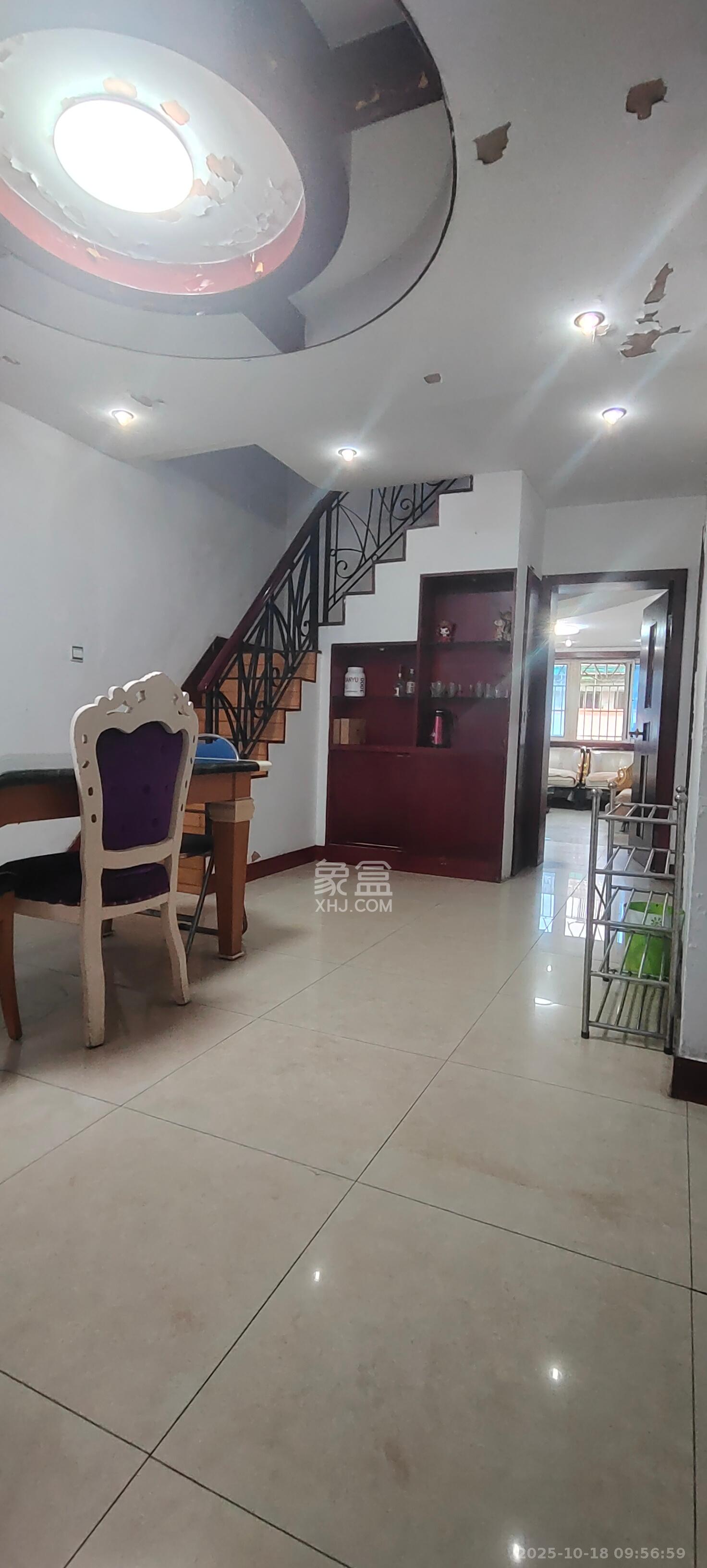 德政园  4室2厅2卫    1600.0元/月 德政园  4室2厅2卫    1600.0元/月室内图