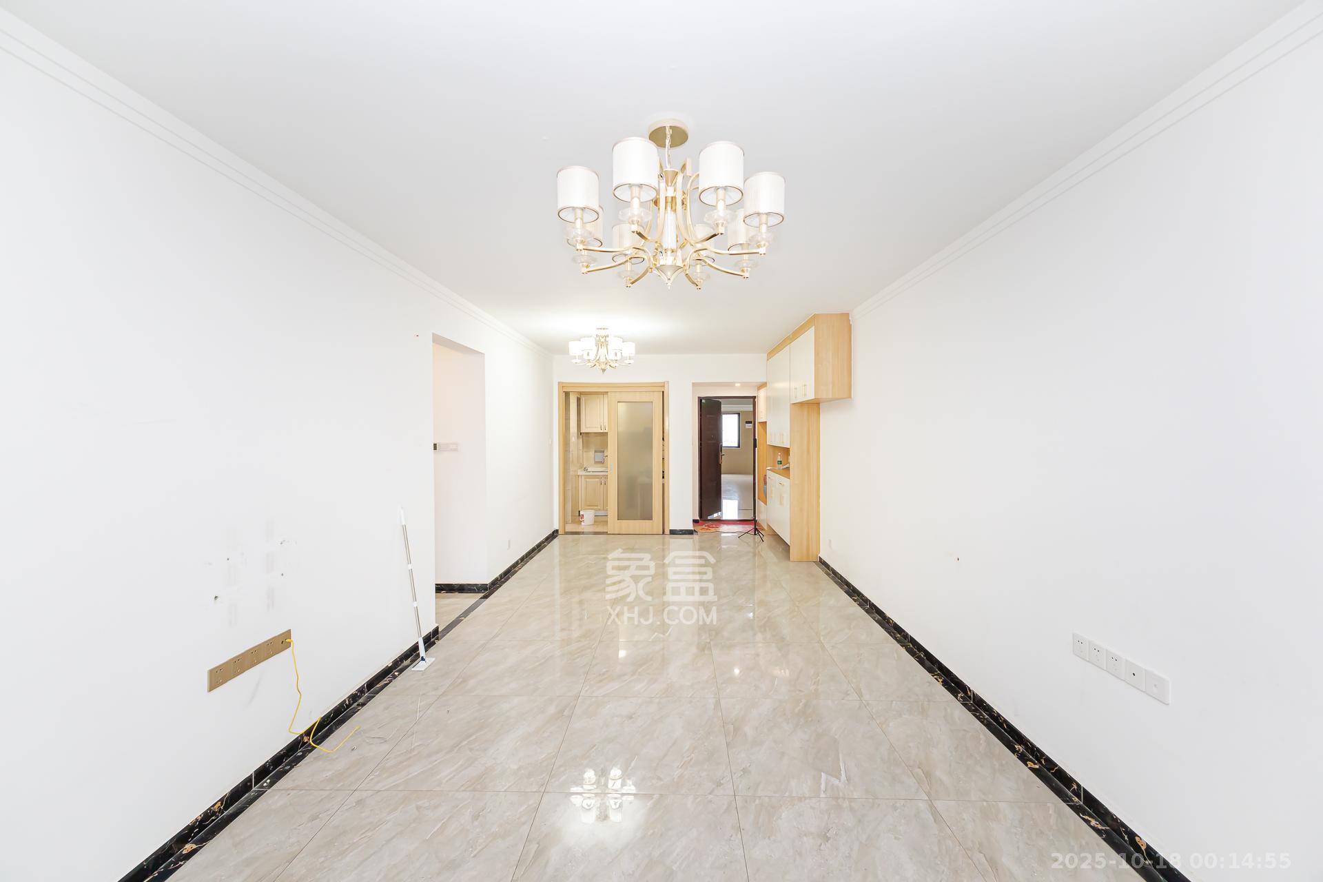 万润滨江天著  3室2厅1卫    110.0万