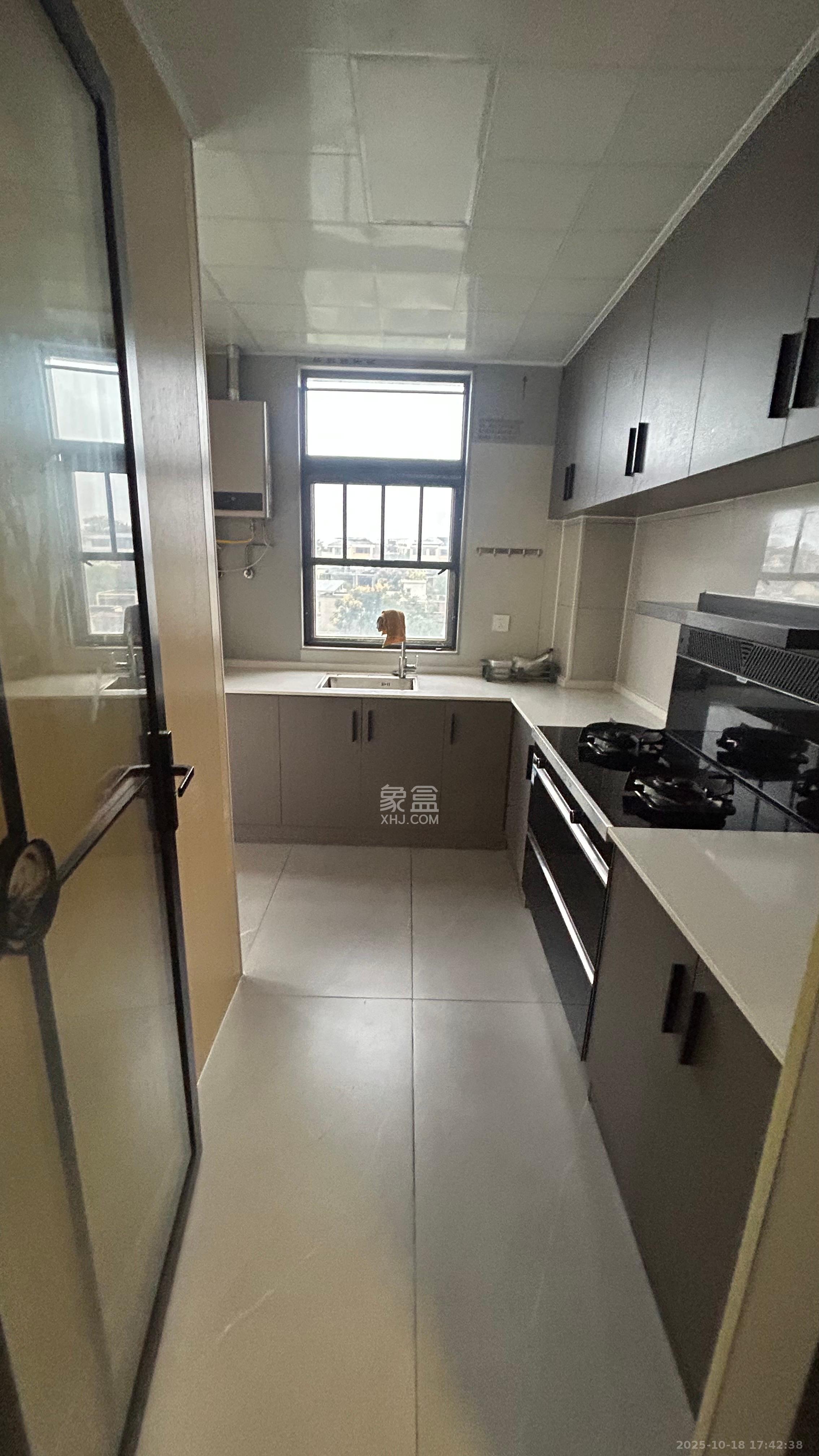 和美星城  3室2厅2卫    1900.0元/月 和美星城  3室2厅2卫    1900.0元/月室内图