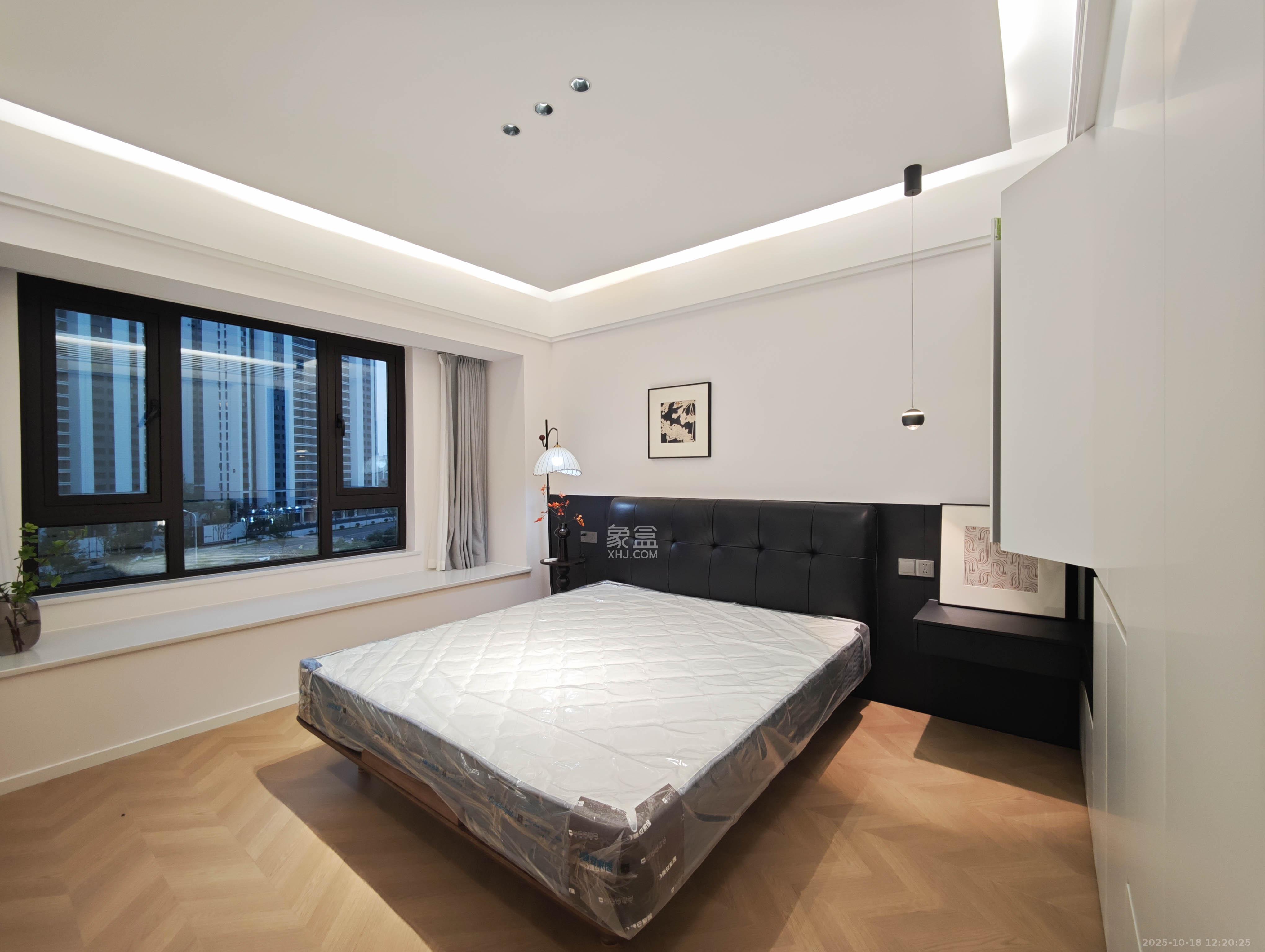 远洋红星天铂一期  4室2厅2卫    159.8万卧室