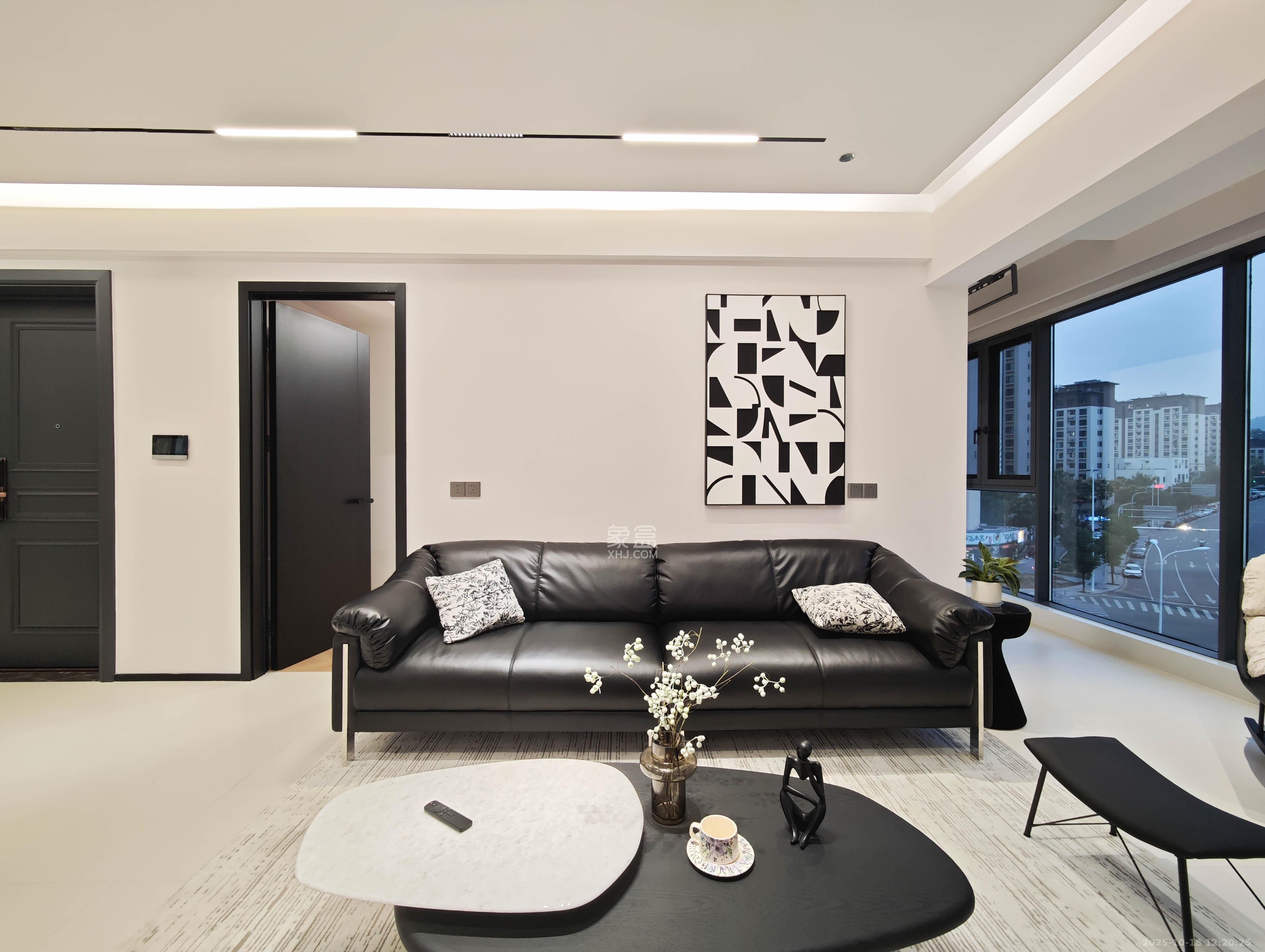 远洋红星天铂一期 4室2厅2卫 159.8万 远洋红星天铂一期 4室2厅2卫 159.8万客厅