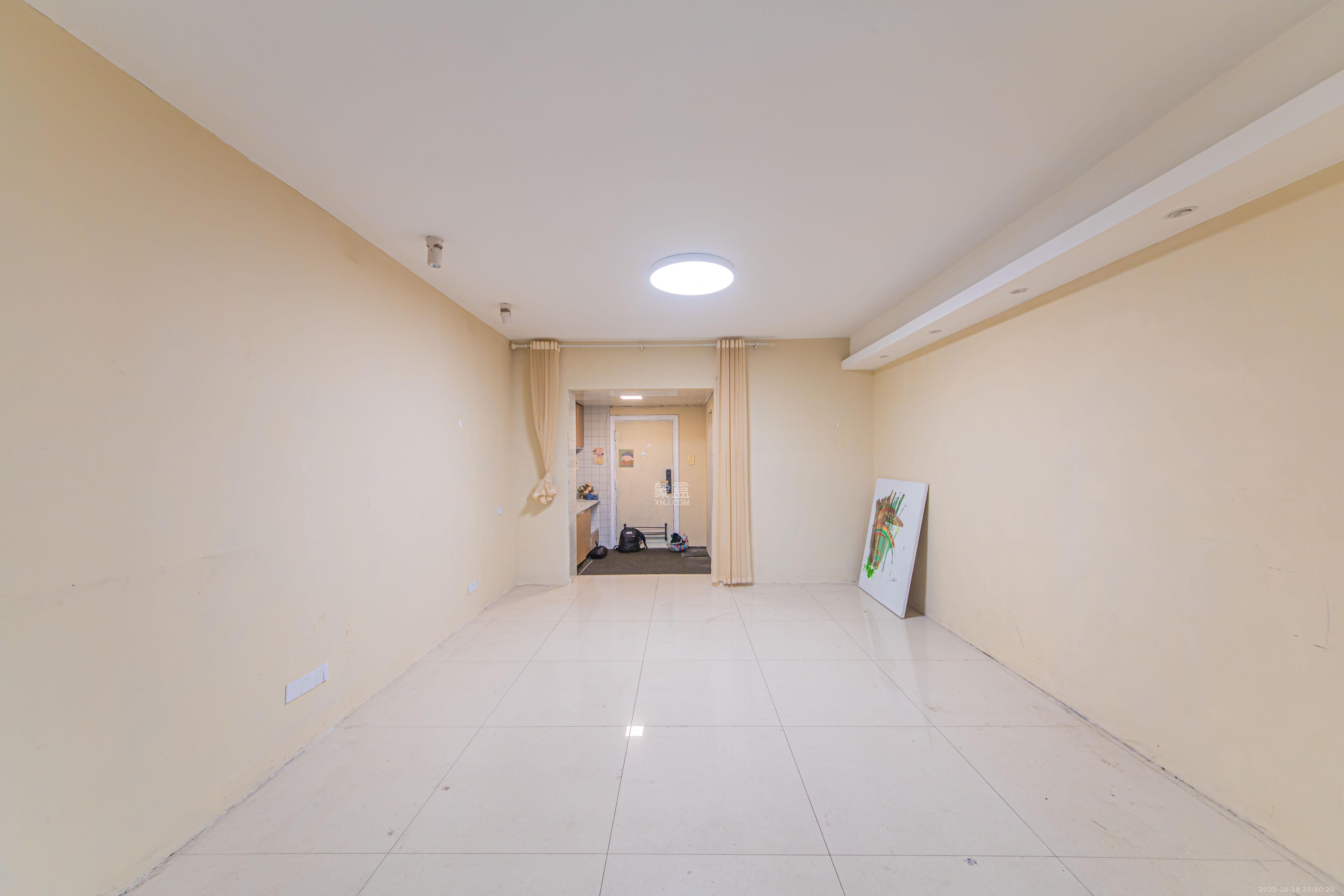 生活艺术城  1室1厅1卫    23.0万 生活艺术城  1室1厅1卫    23.0万客厅