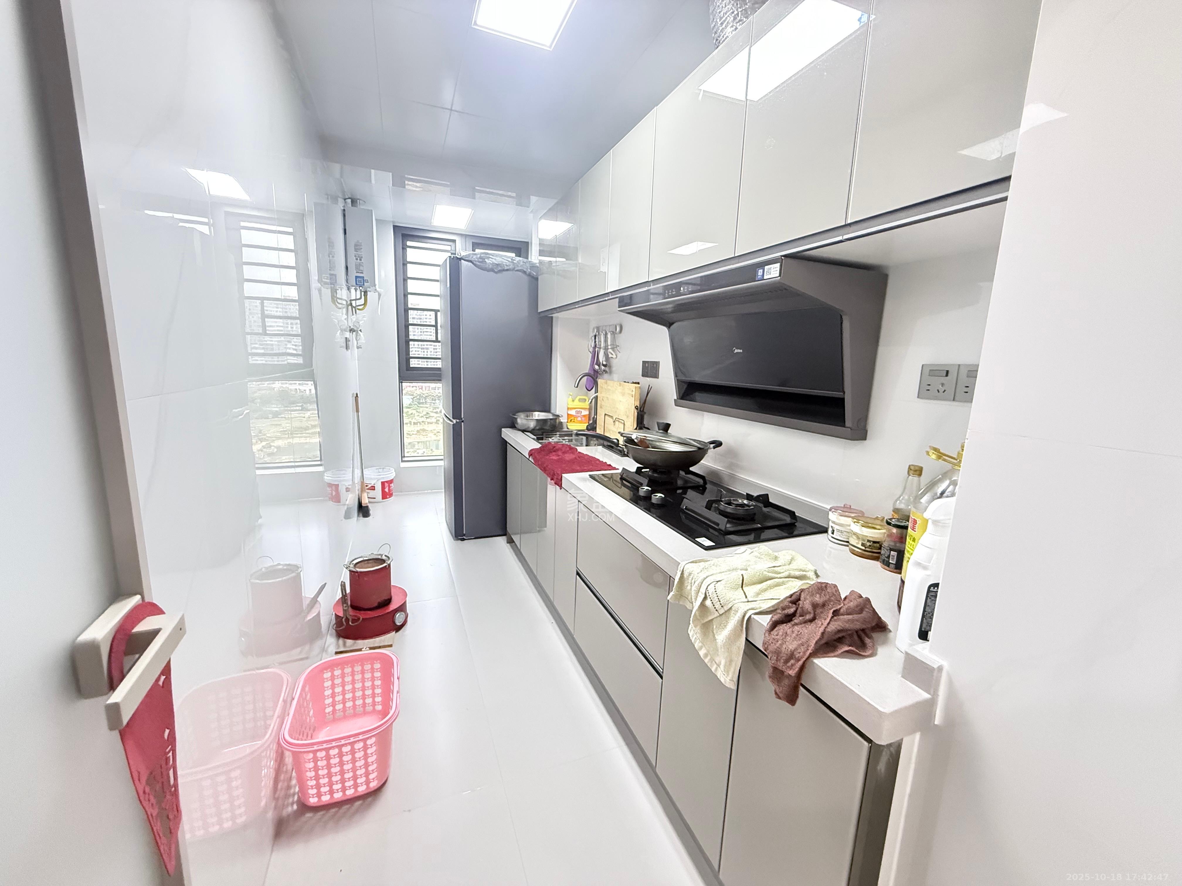 绿地之窗 3室1厅1卫 3200.0元/月 绿地之窗 3室1厅1卫 3200.0元/月室内图