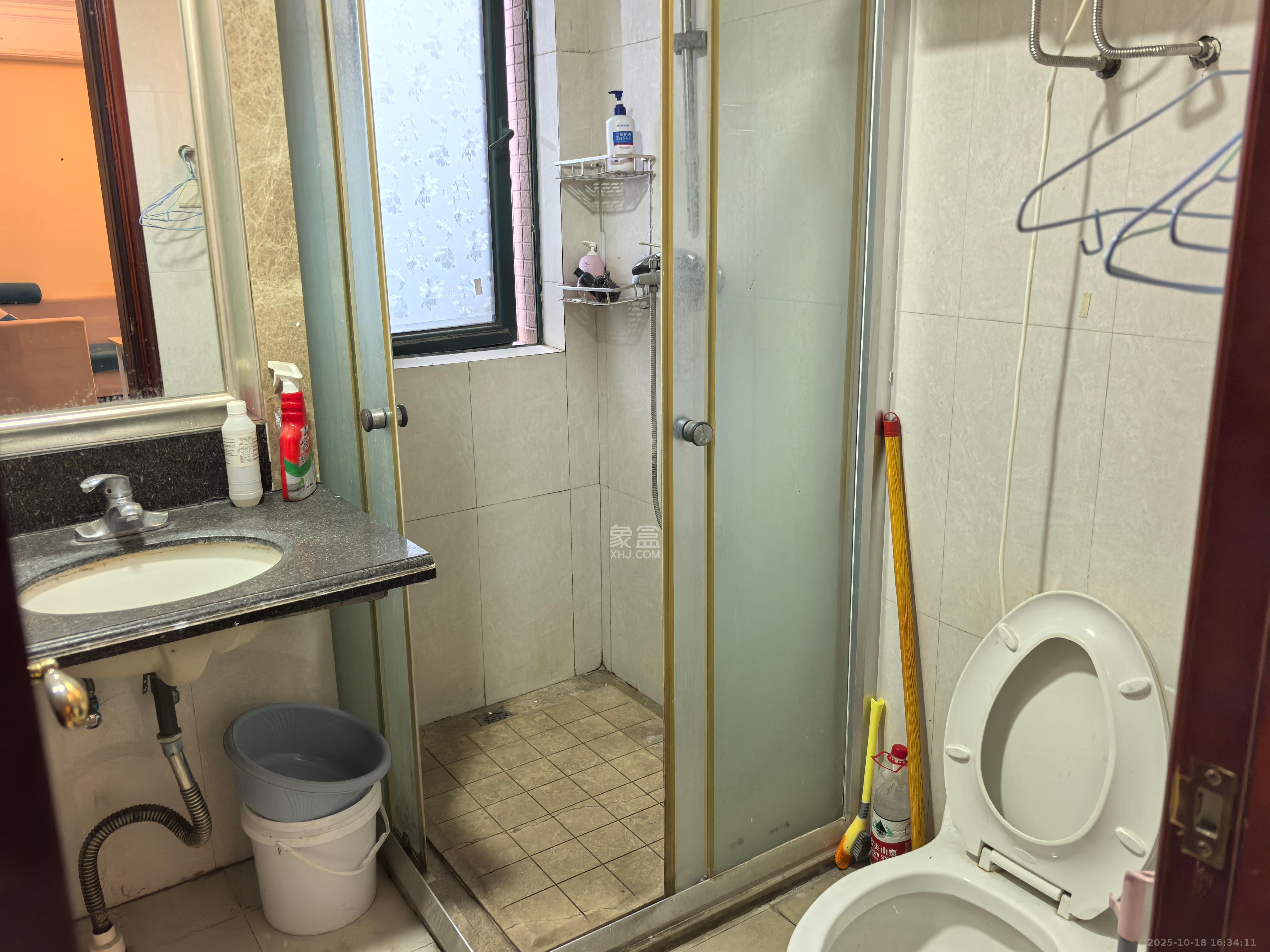 恒大华府  1室1厅1卫    1800.0元/月 恒大华府  1室1厅1卫    1800.0元/月室内图