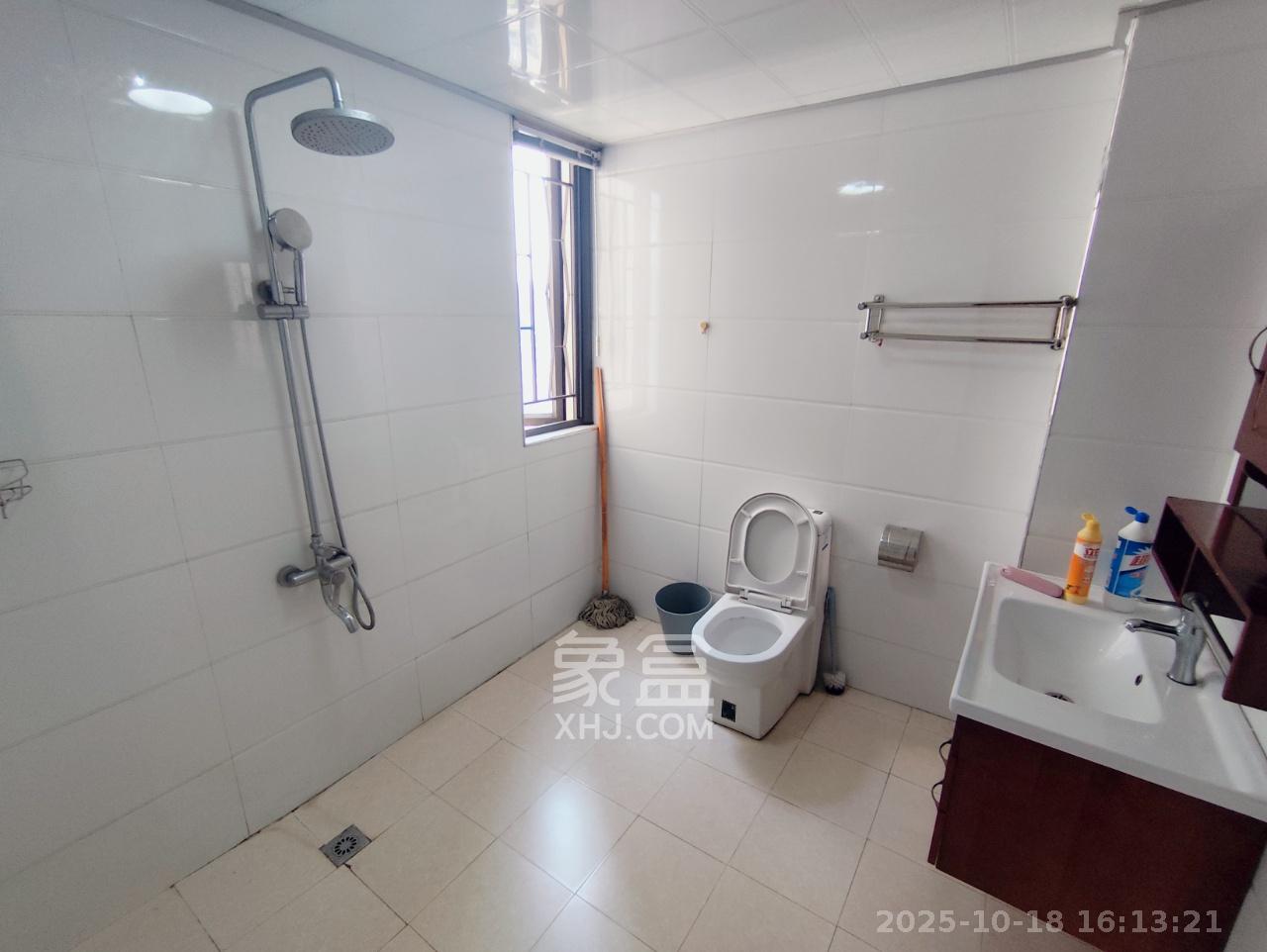 旭辉华庭  3室2厅1卫    2200.0元/月室内图