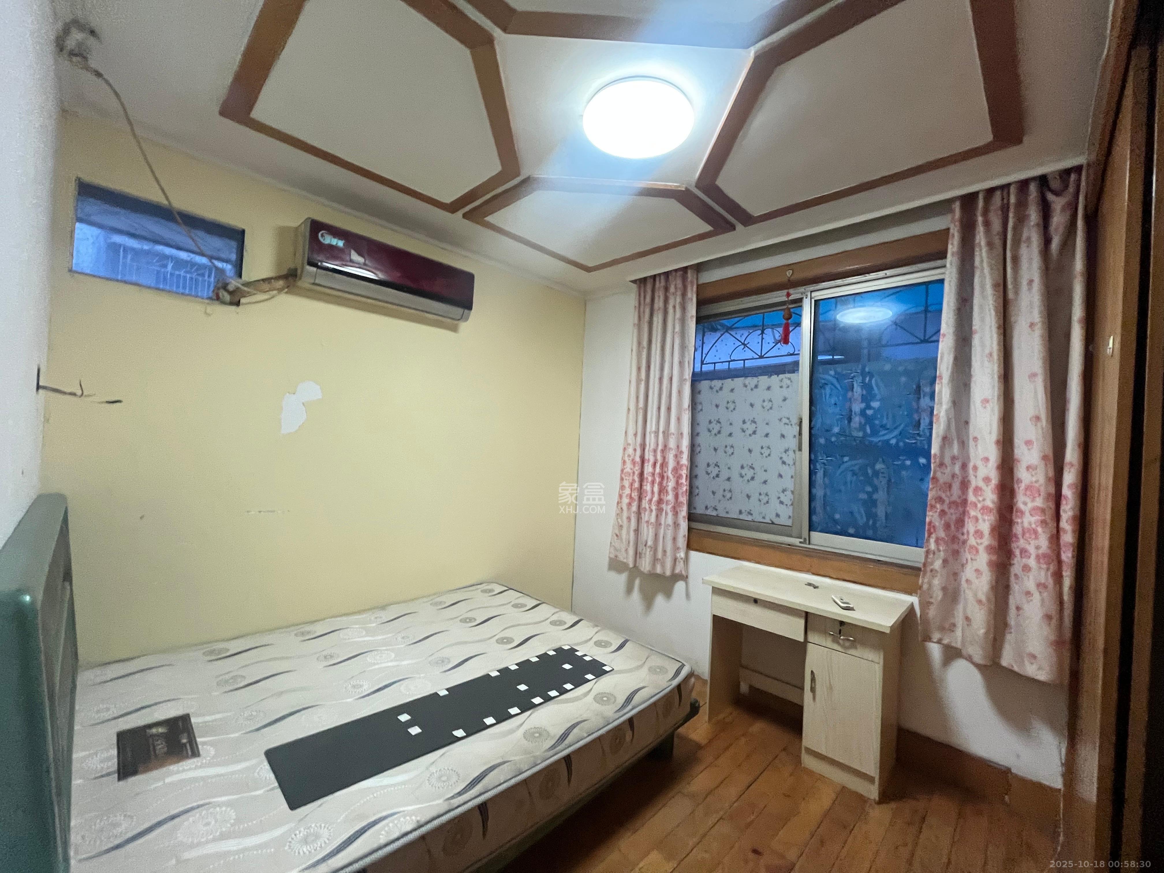 铭园小区  1室2厅2卫    3000.0元/月室内图