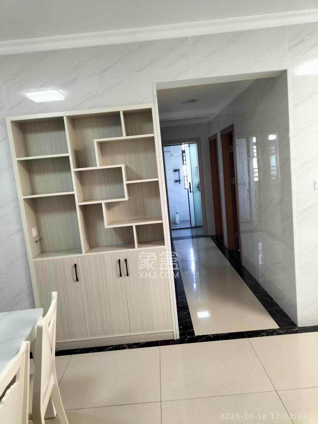 平吉上苑 3室2厅1卫 2600.0元/月 平吉上苑 3室2厅1卫 2600.0元/月室内图