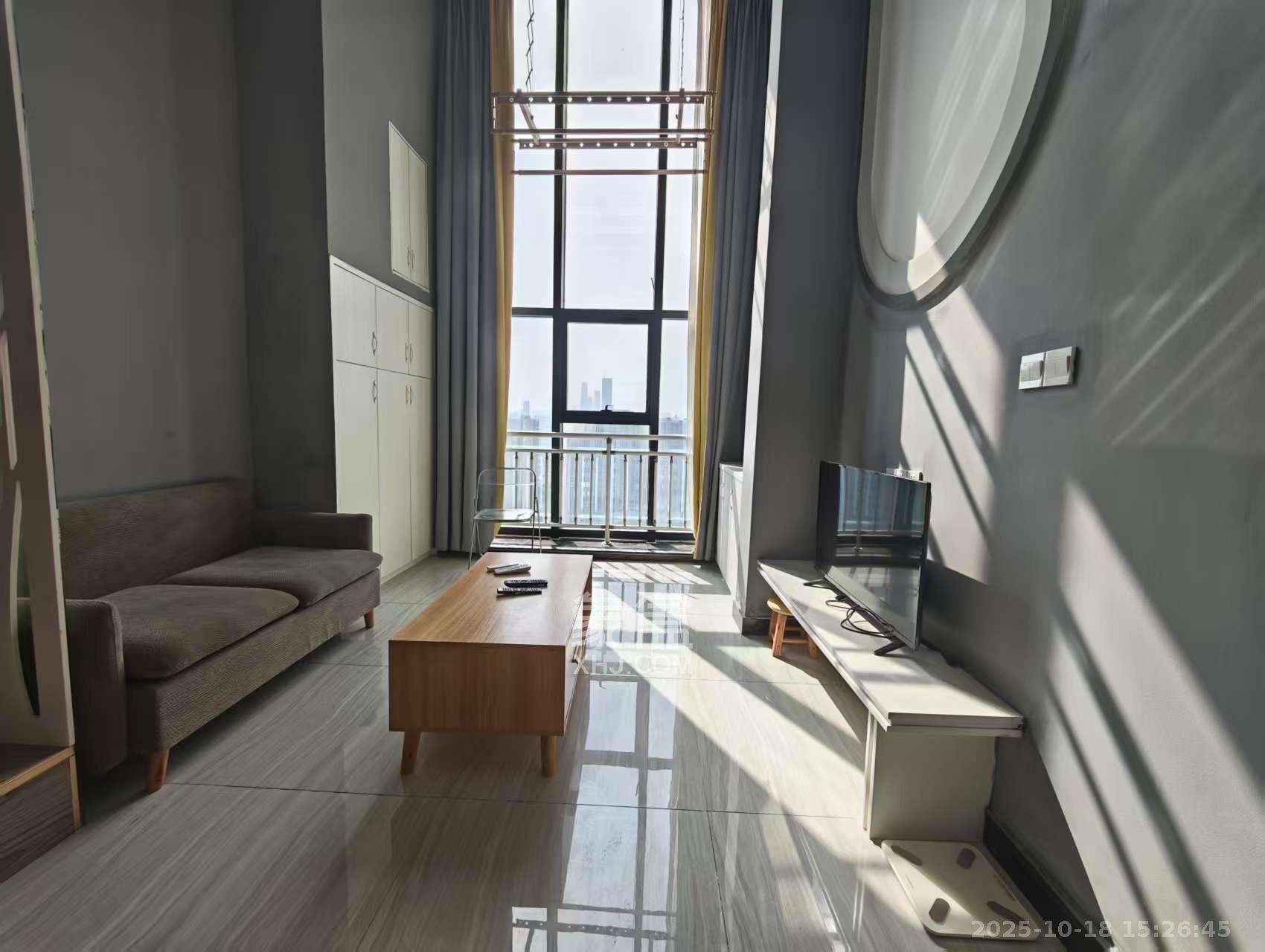 东盈商业广场(华泉城市广场)  1室1厅1卫    2000.0元/月 东盈商业广场(华泉城市广场)  1室1厅1卫    2000.0元/月室内图