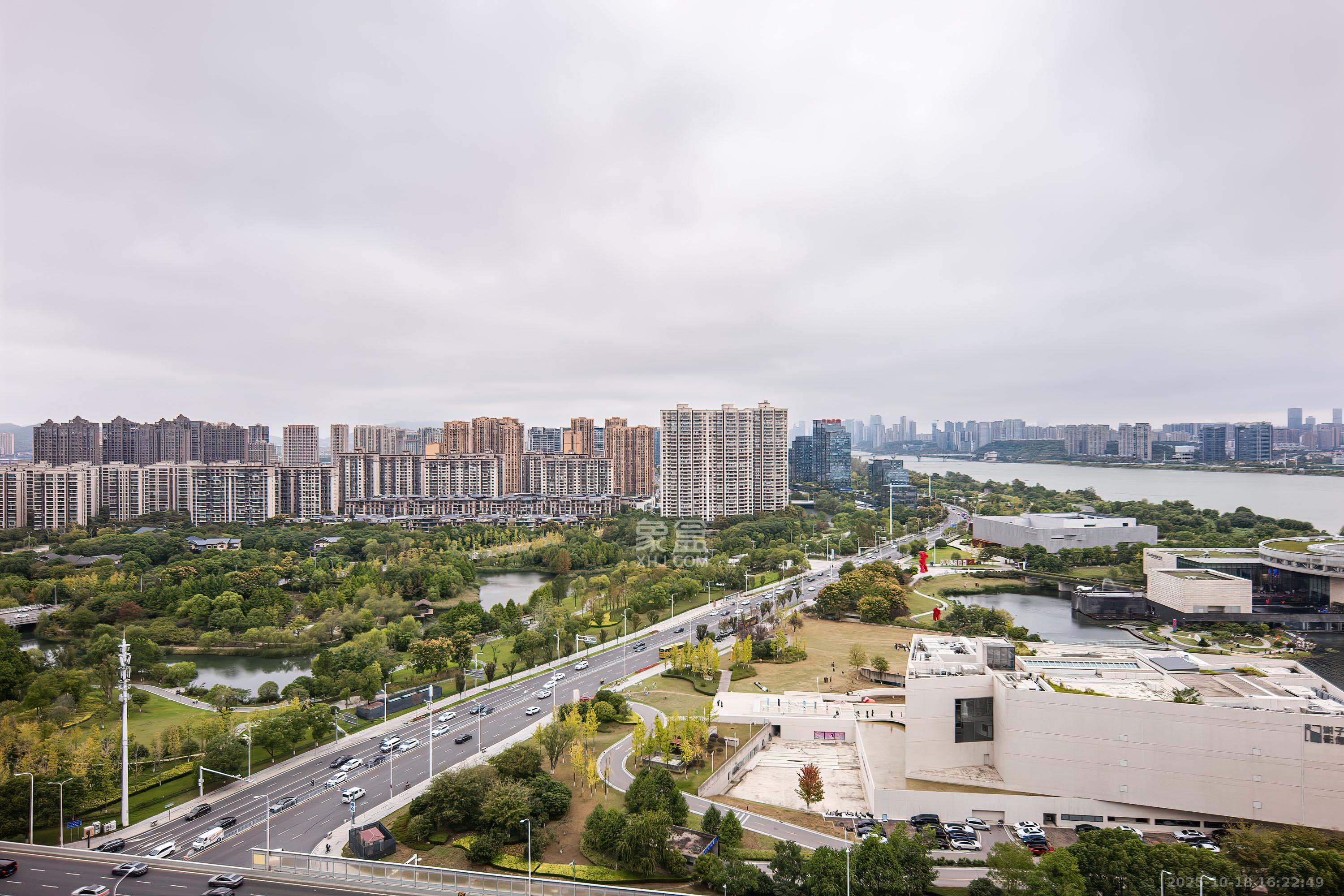 湘熙水郡（观澜海赋家园）  4室2厅2卫    180.0万其他