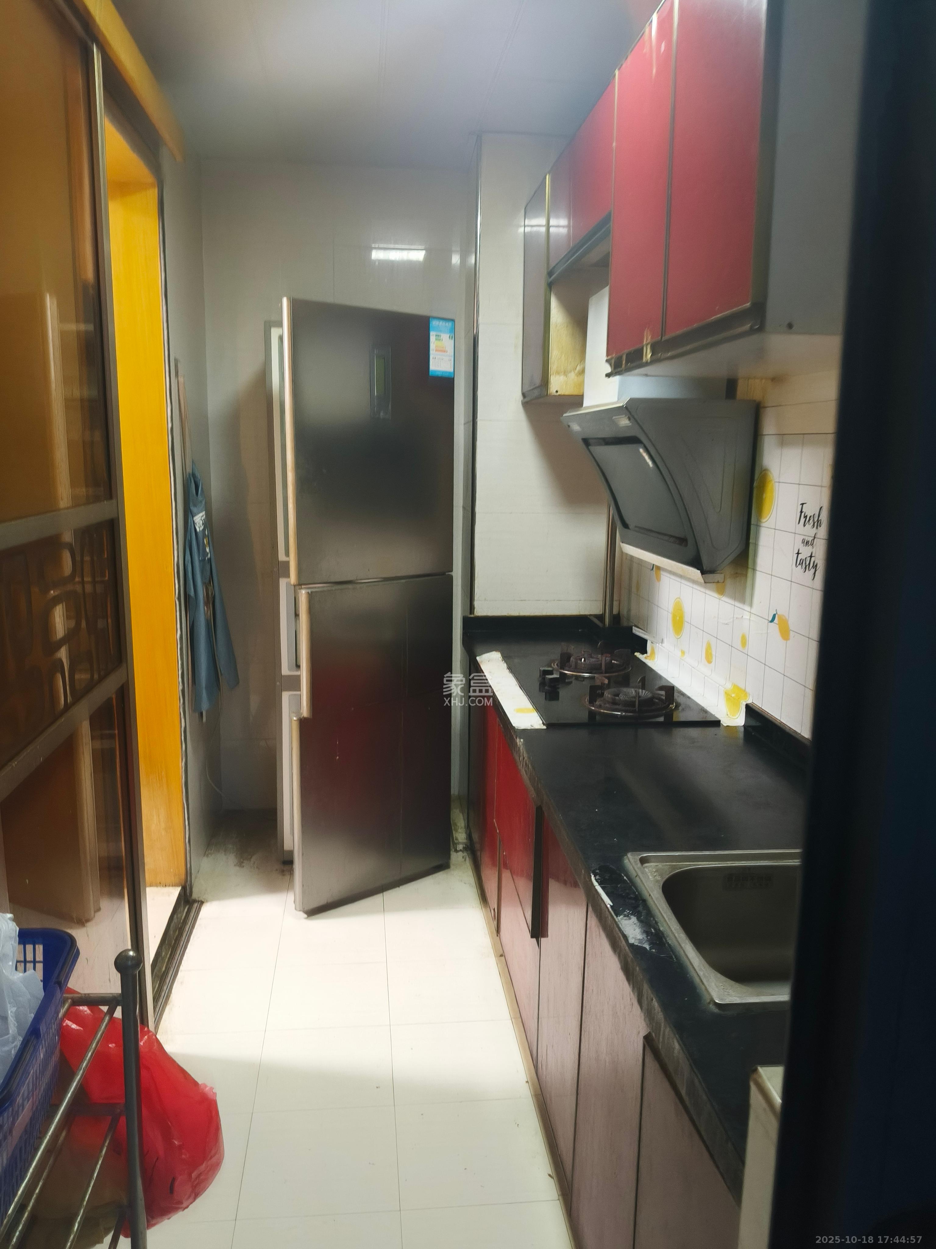 中国铁建国际城一期 2室1厅1卫 1200.0元/月 中国铁建国际城一期 2室1厅1卫 1200.0元/月室内图