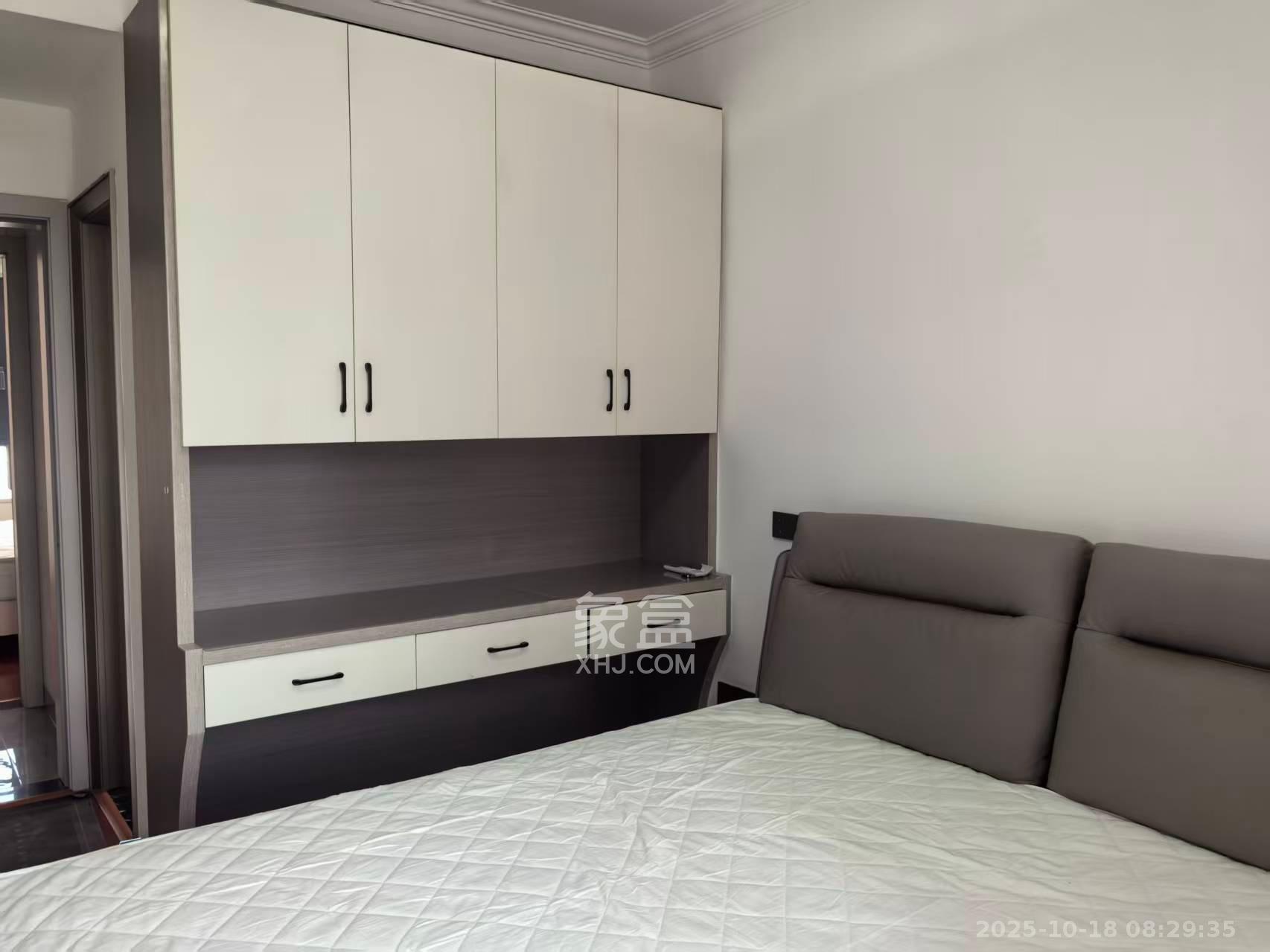 凯富南方鑫城 4室2厅2卫 2600.0元/月 凯富南方鑫城 4室2厅2卫 2600.0元/月室内图