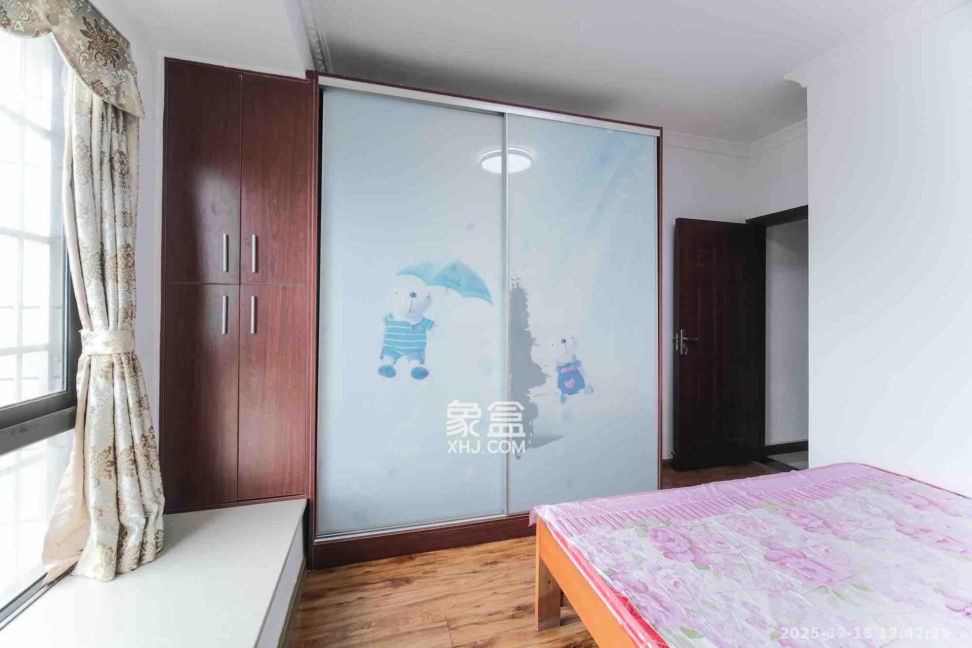 好望谷  2室2厅1卫    1600.0元/月 好望谷  2室2厅1卫    1600.0元/月室内图