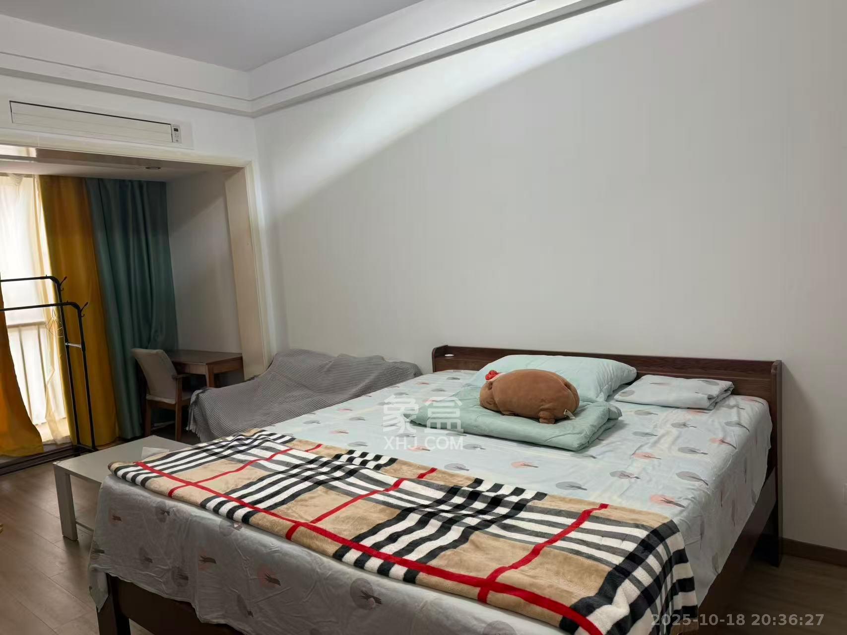 湘腾城市广场  1室1厅1卫    1500.0元/月 湘腾城市广场  1室1厅1卫    1500.0元/月室内图