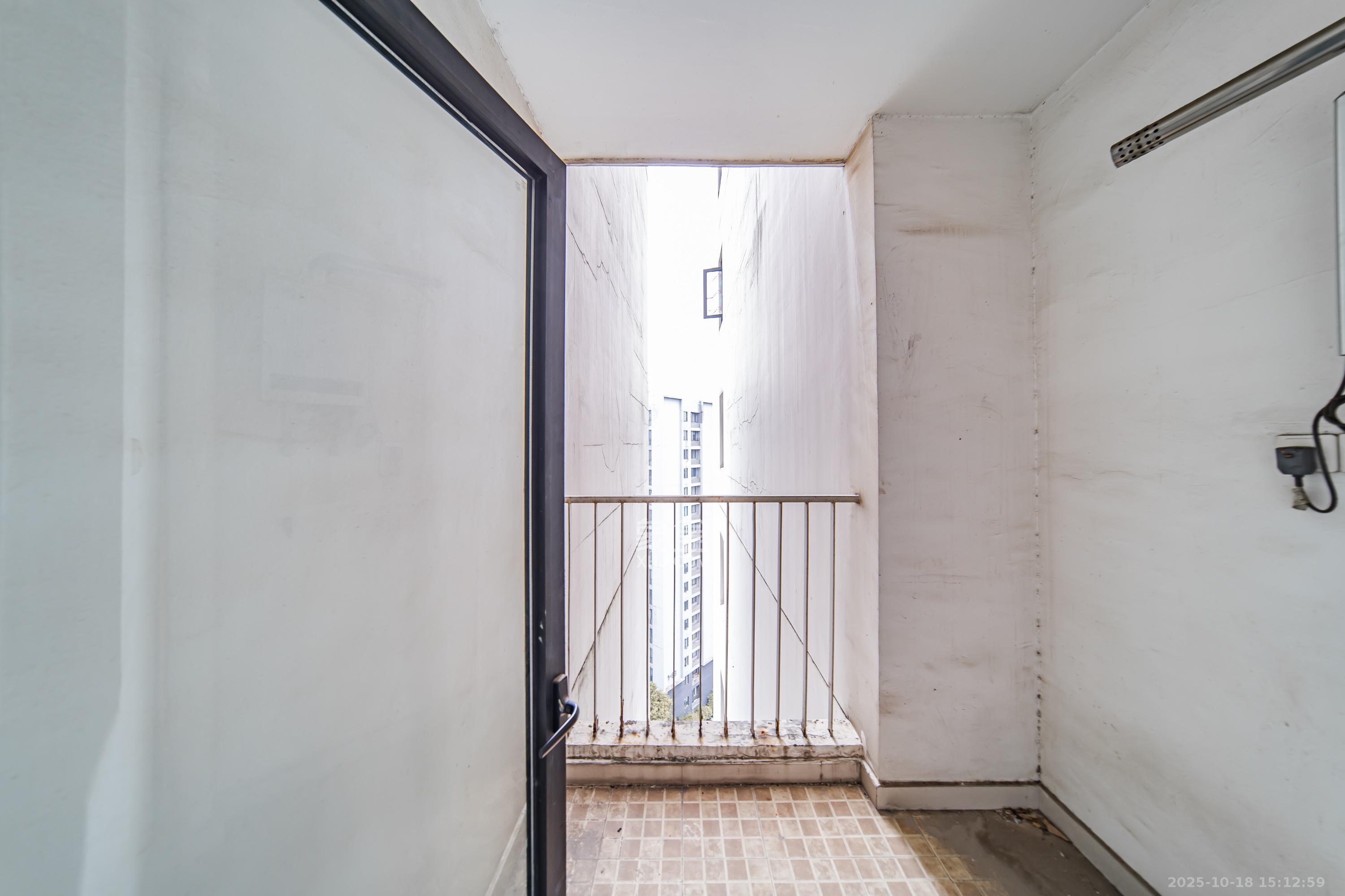 阳光100三期 2室2厅1卫 2000.0元/月 阳光100三期 2室2厅1卫 2000.0元/月室内图