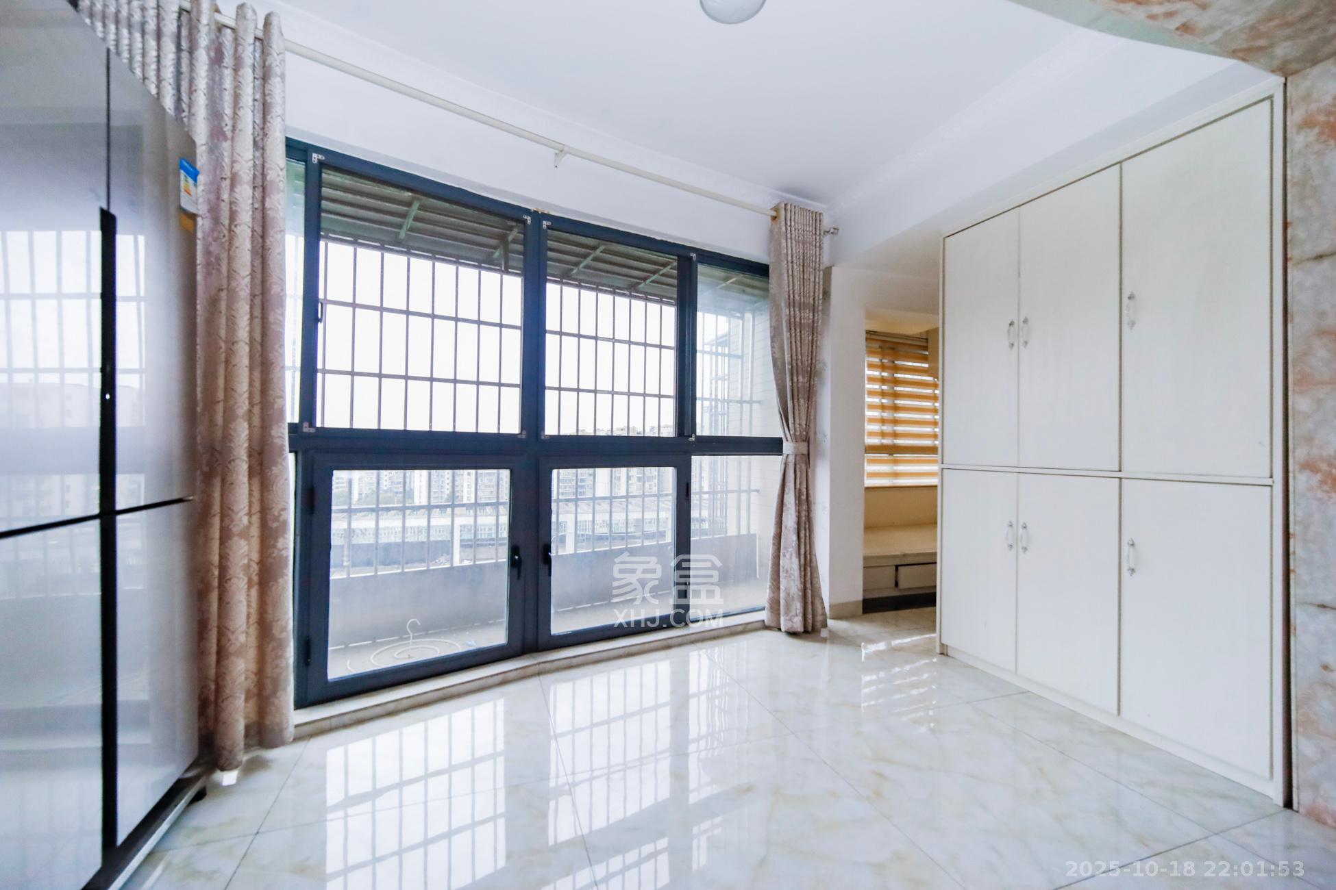 清政园（青政家园）  3室2厅2卫    106.0万阳台