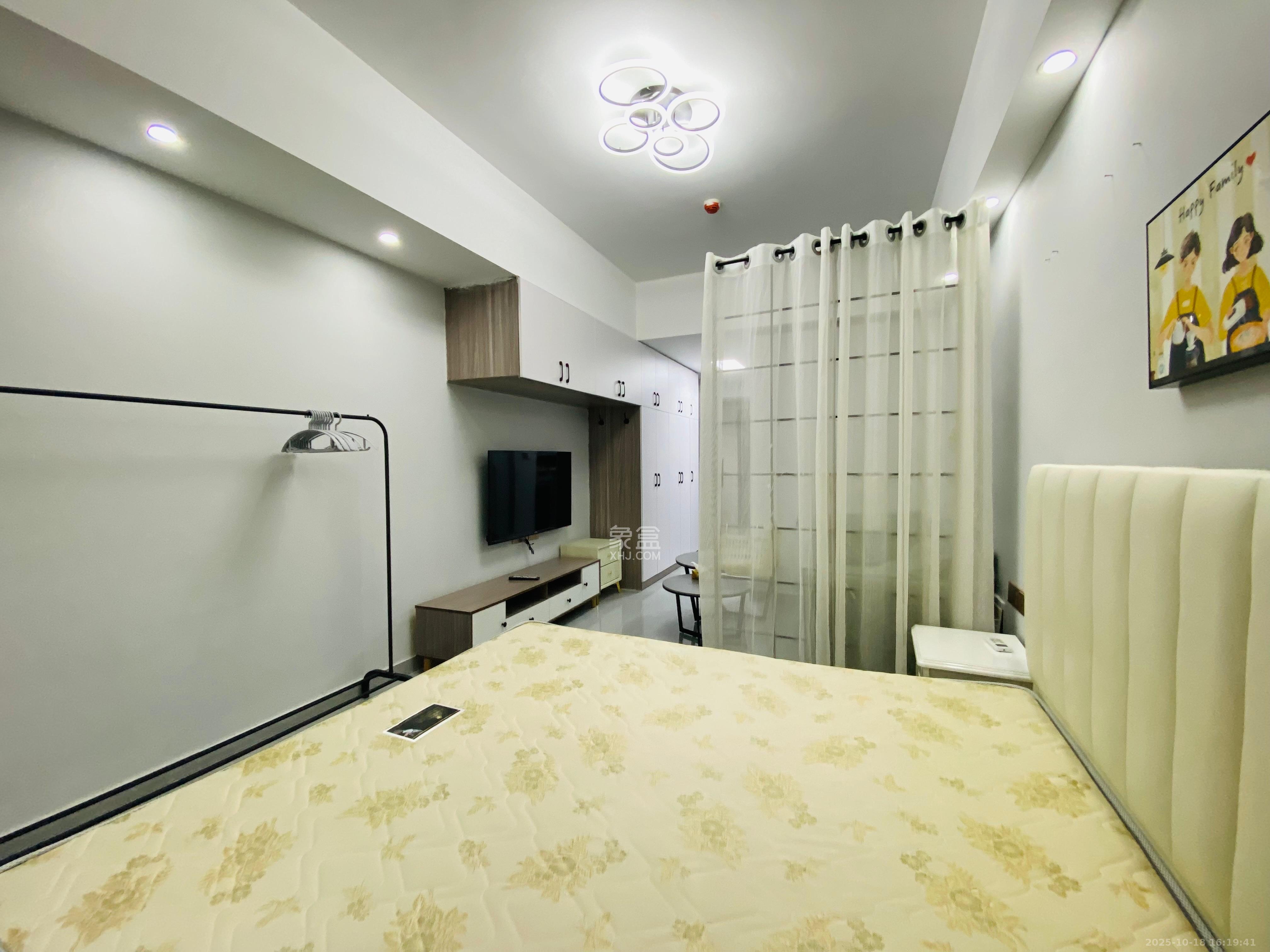 龙湖湘江星座（祺鑫星座公寓）  1室1厅1卫    1400.0元/月室内图