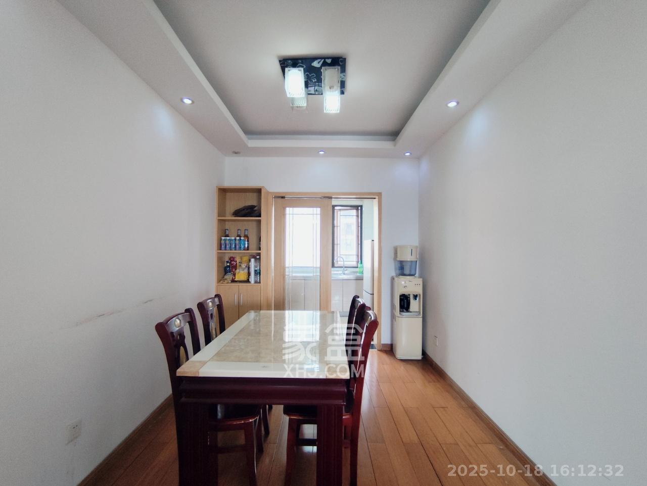 旭辉华庭  3室2厅1卫    2200.0元/月 旭辉华庭  3室2厅1卫    2200.0元/月室内图