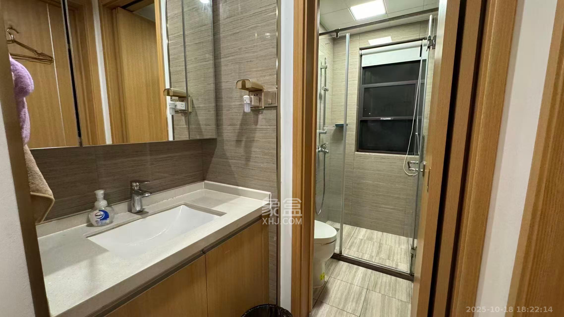 阳光城尚东湾蓝莓苑  3室1厅1卫    2200.0元/月室内图