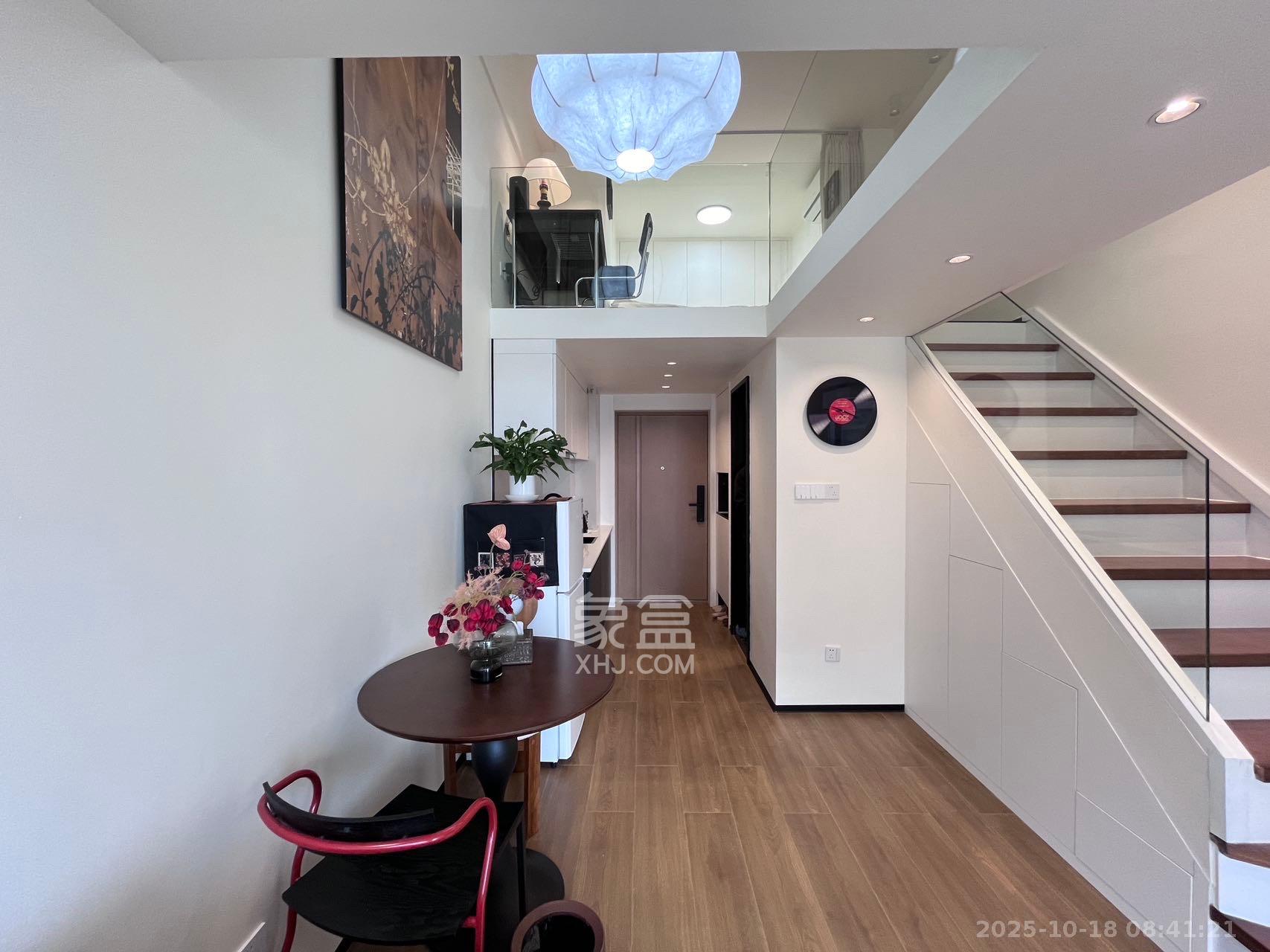 卓越中寰  2室1厅1卫    3200.0元/月 卓越中寰  2室1厅1卫    3200.0元/月室内图