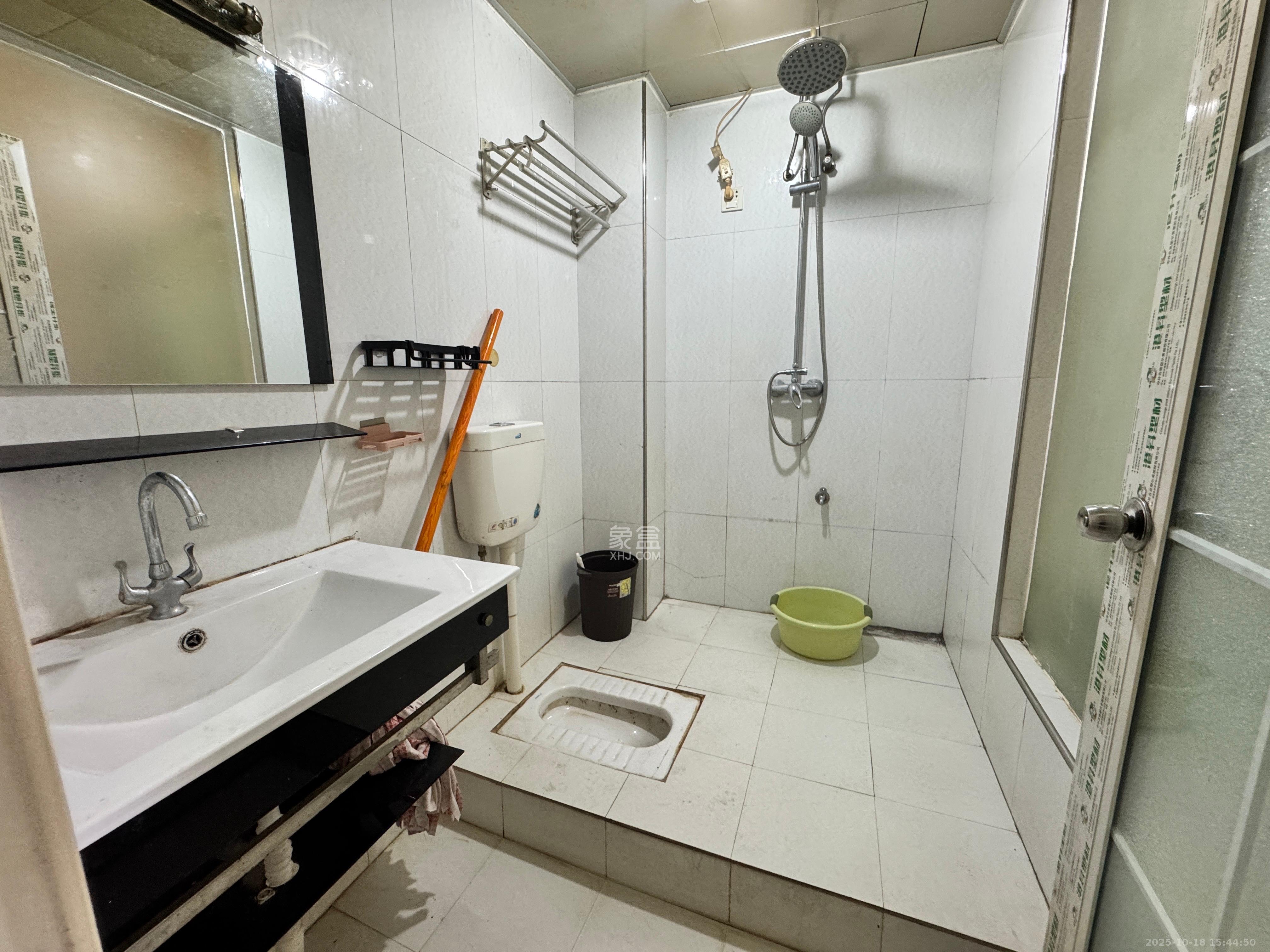 建鑫二期 1室0厅1卫 800.0元/月 建鑫二期 1室0厅1卫 800.0元/月室内图