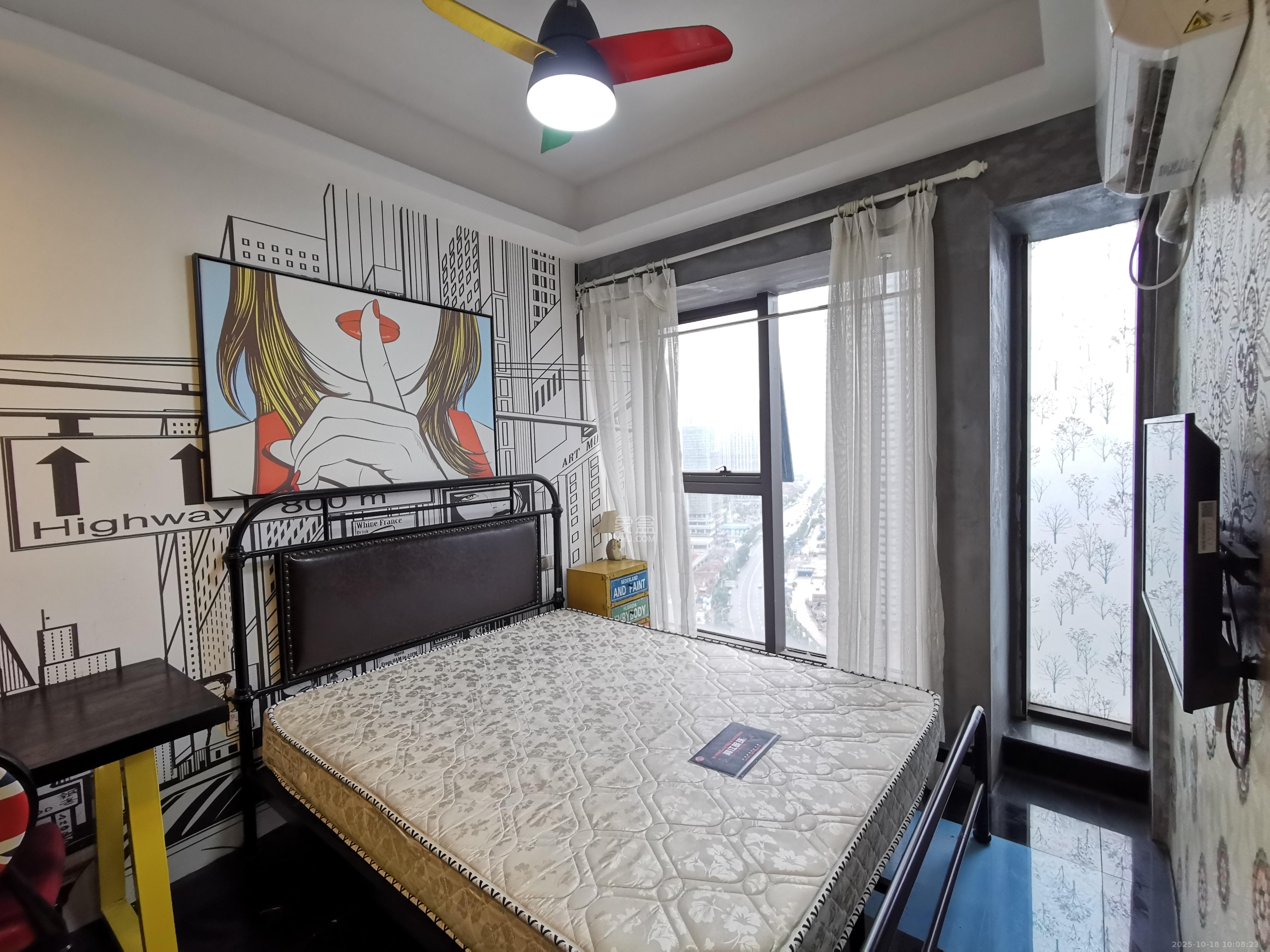 当代滨江MOMA  1室1厅1卫    1300.0元/月