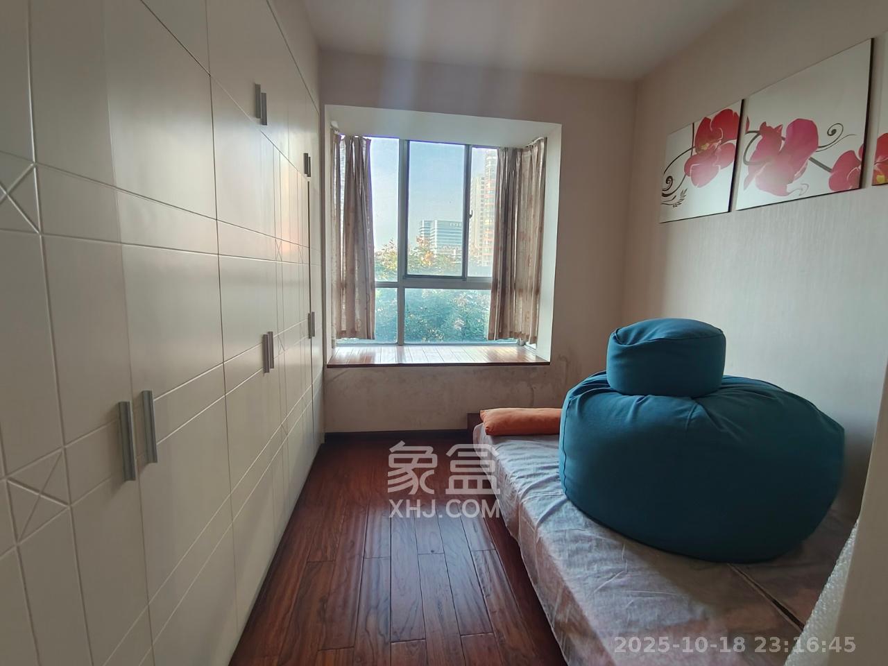 佳馨园  5室2厅2卫    4000.0元/月 佳馨园  5室2厅2卫    4000.0元/月室内图