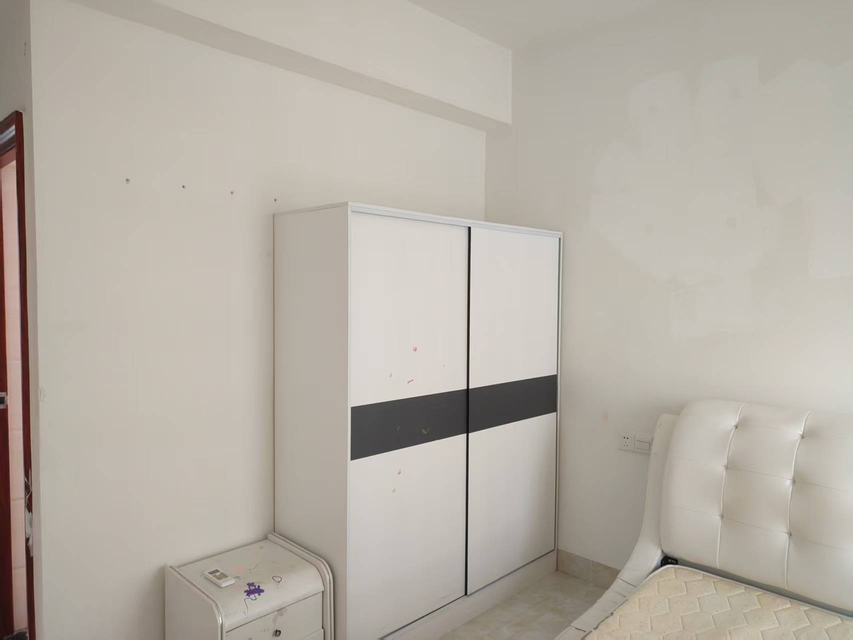 汇水湾  3室1厅2卫    2800.0元/月室内图