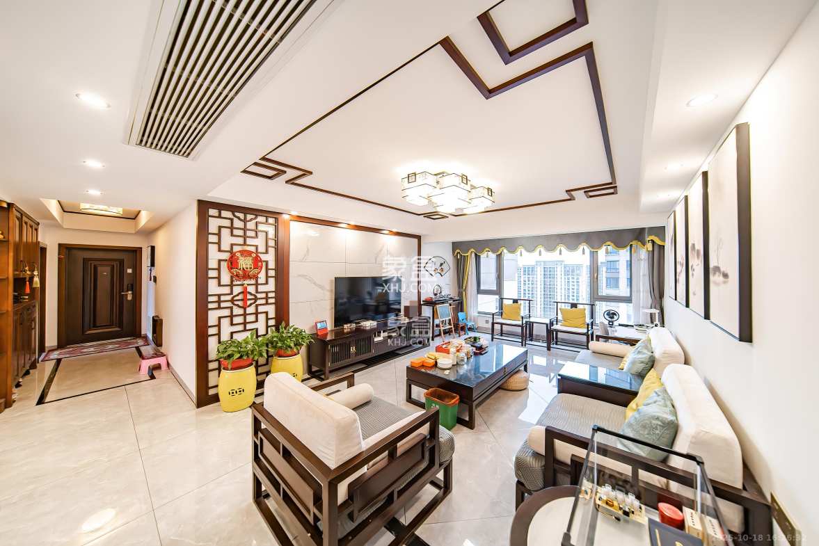 湘熙水郡(观澜海赋家园) 4室2厅2卫 180.0万 湘熙水郡(观澜海赋家园) 4室2厅2卫 180.0万客厅