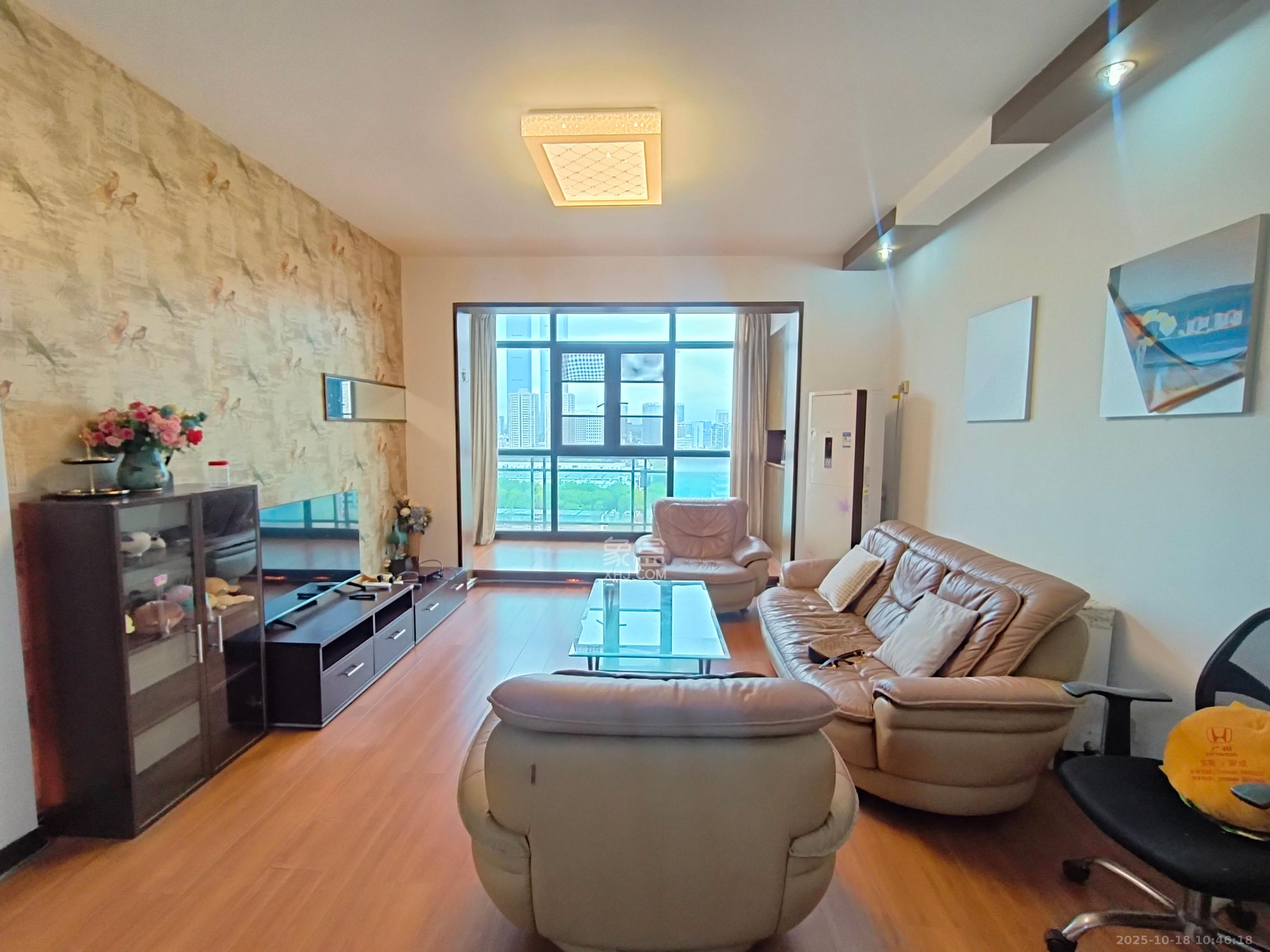 颐美园  3室2厅2卫    3200.0元/月 颐美园  3室2厅2卫    3200.0元/月