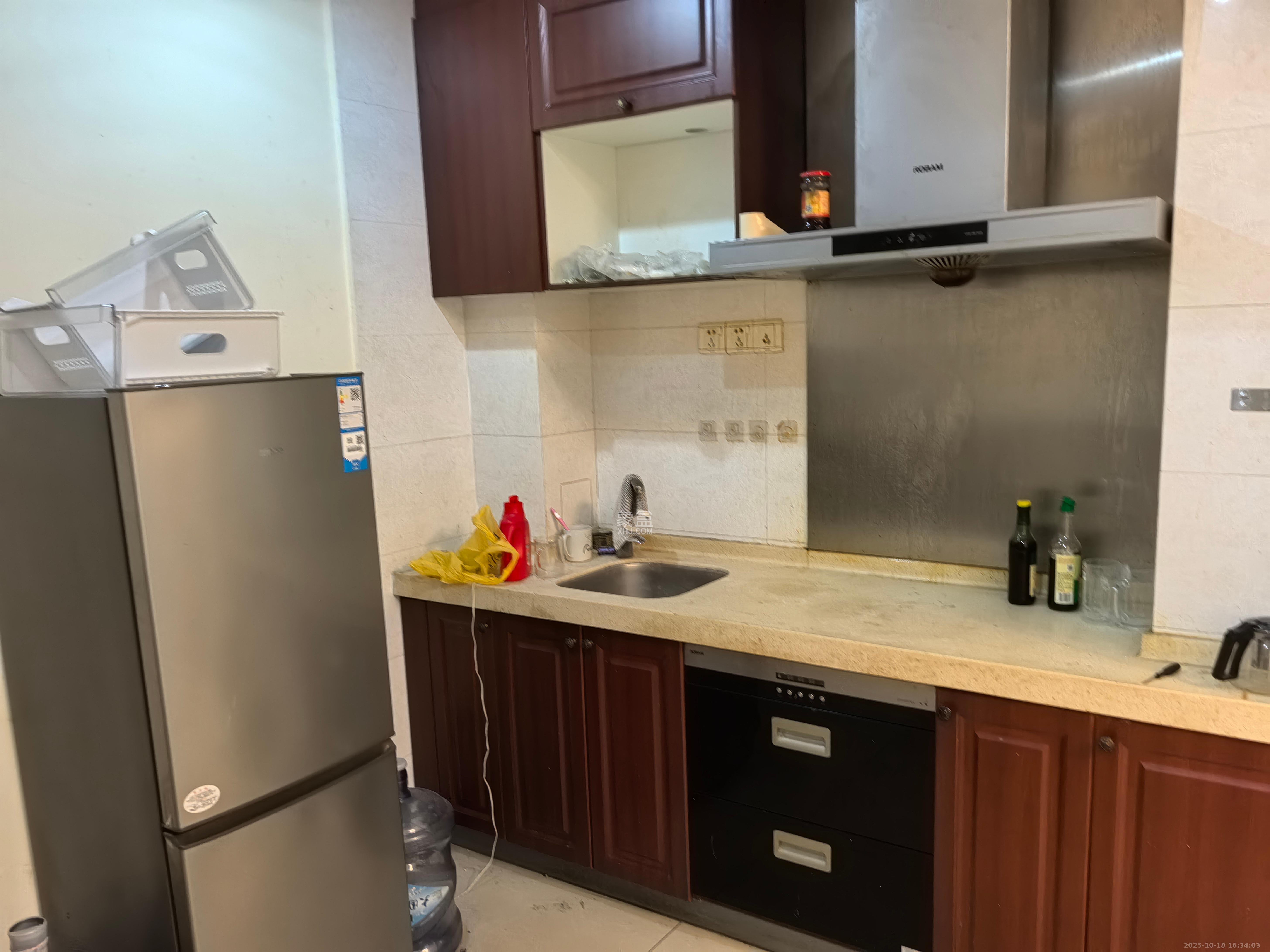 恒大华府  1室1厅1卫    1800.0元/月室内图