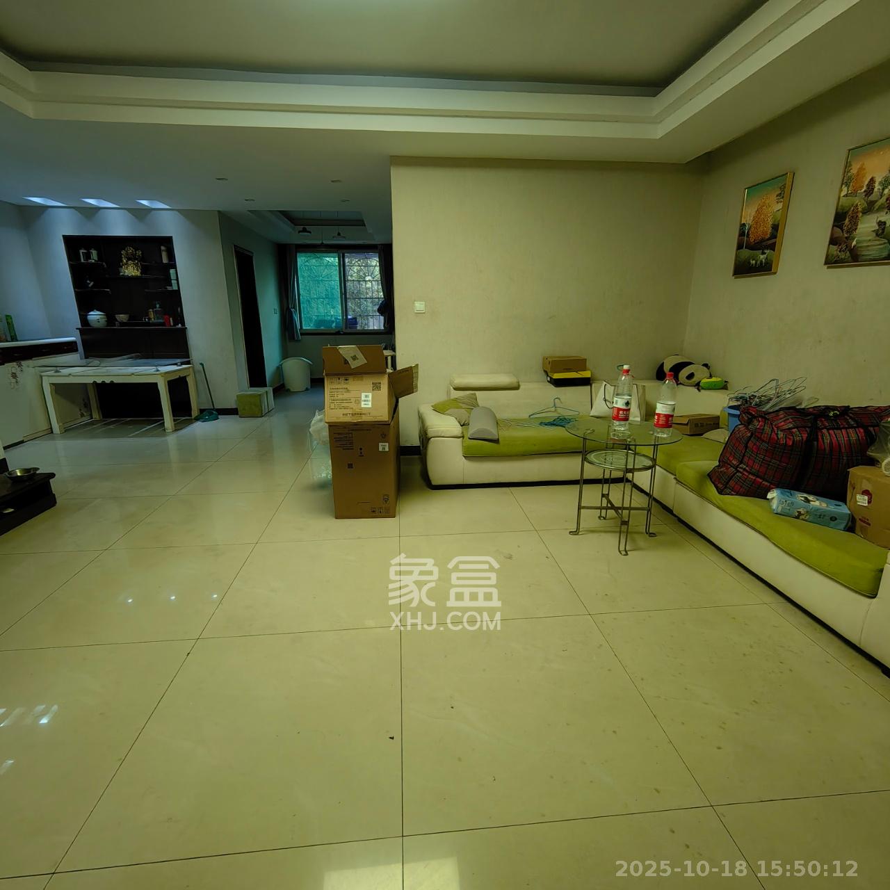 中南汽车世界  3室2厅1卫    1600.0元/月室内图