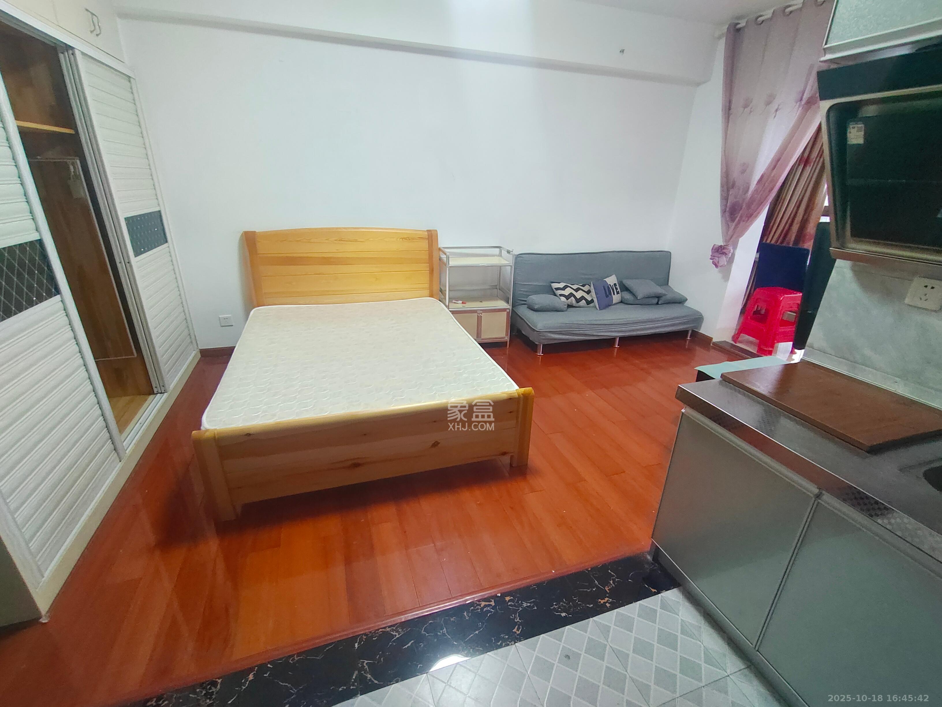 君悦紫园  1室1厅1卫    1300.0元/月室内图