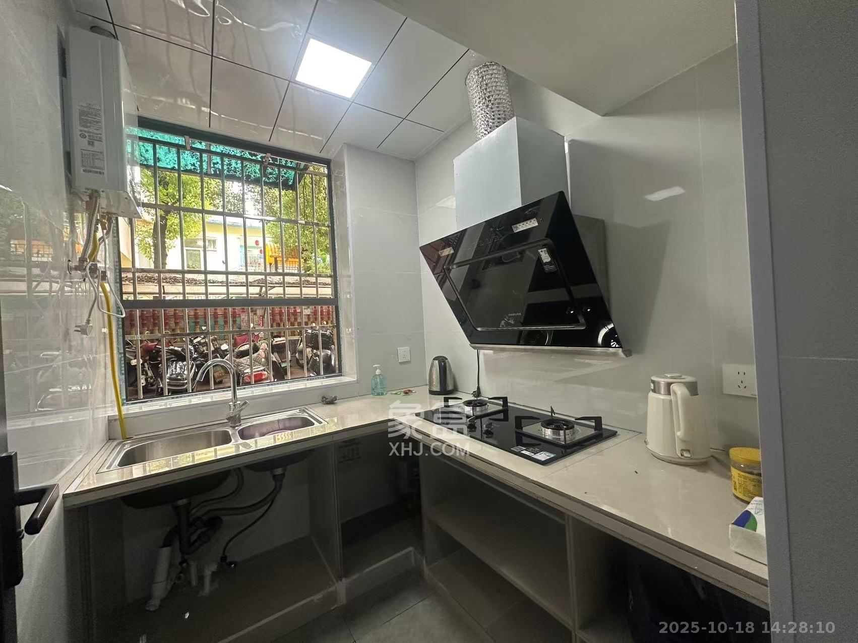 红旗区四片  1室1厅1卫    1400.0元/月室内图