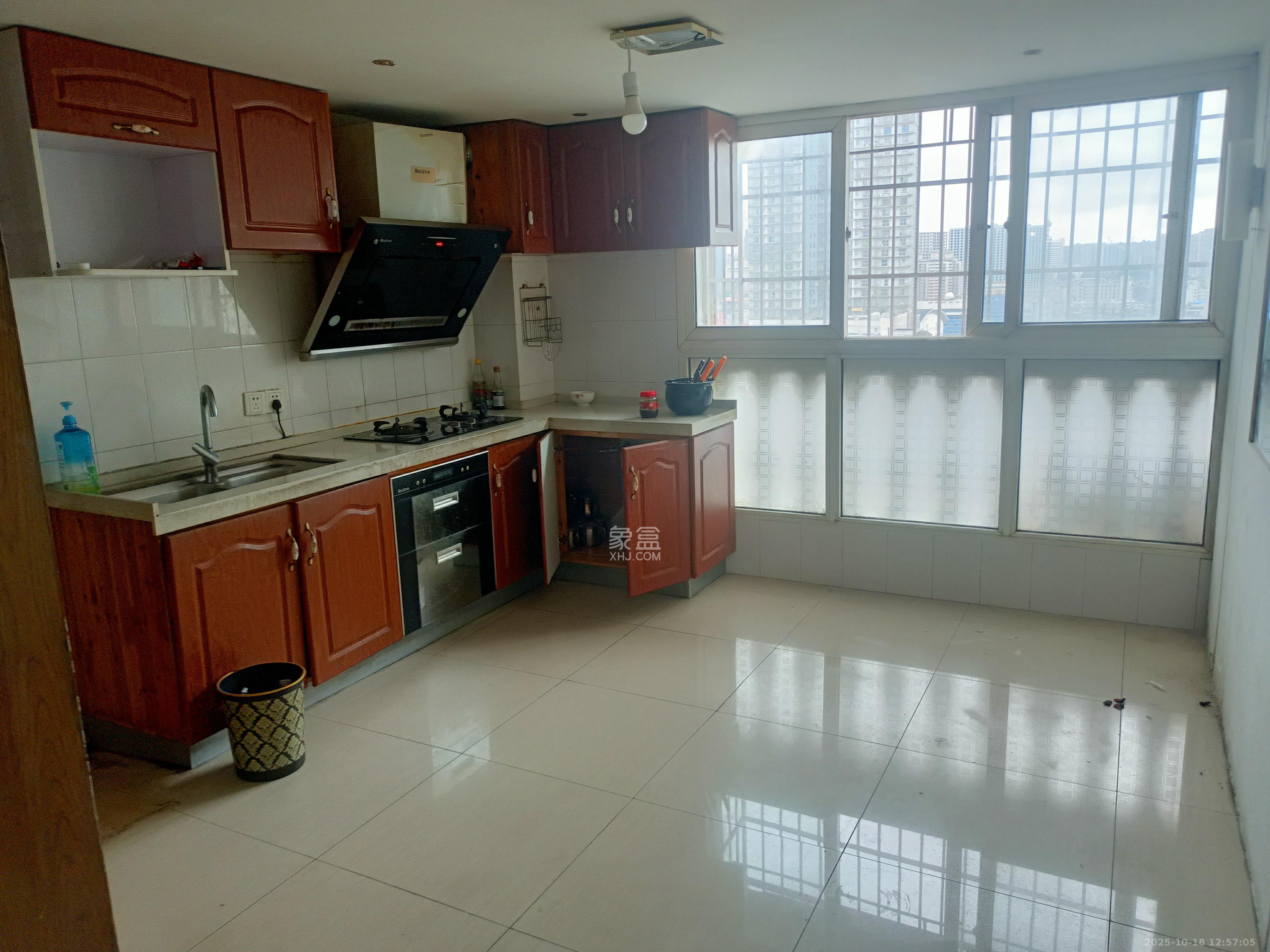 城市经典  2室2厅1卫    3200.0元/月 城市经典  2室2厅1卫    3200.0元/月室内图