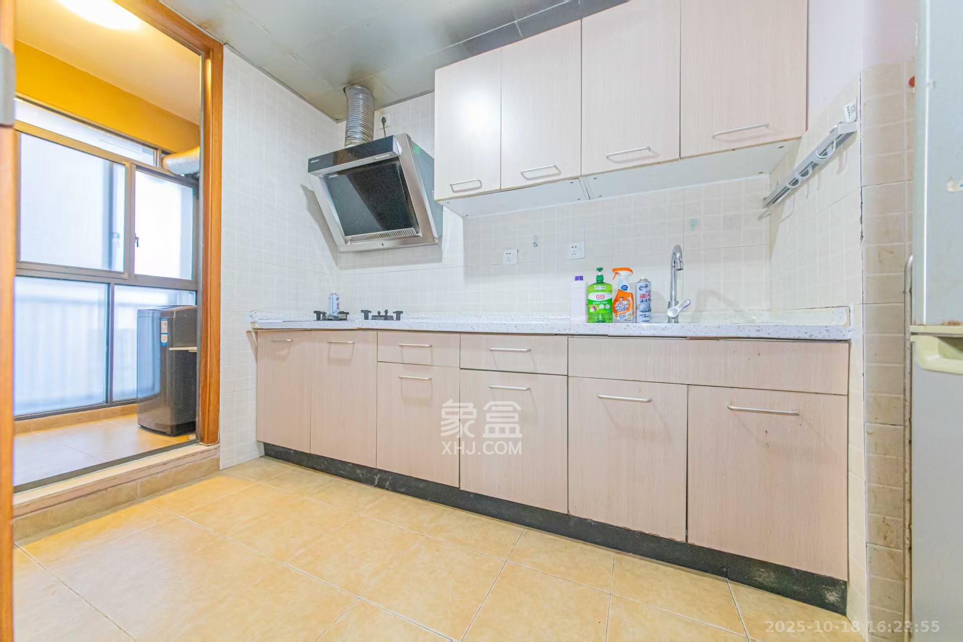 花漾年华（桂花园）  2室2厅1卫    1800.0元/月室内图