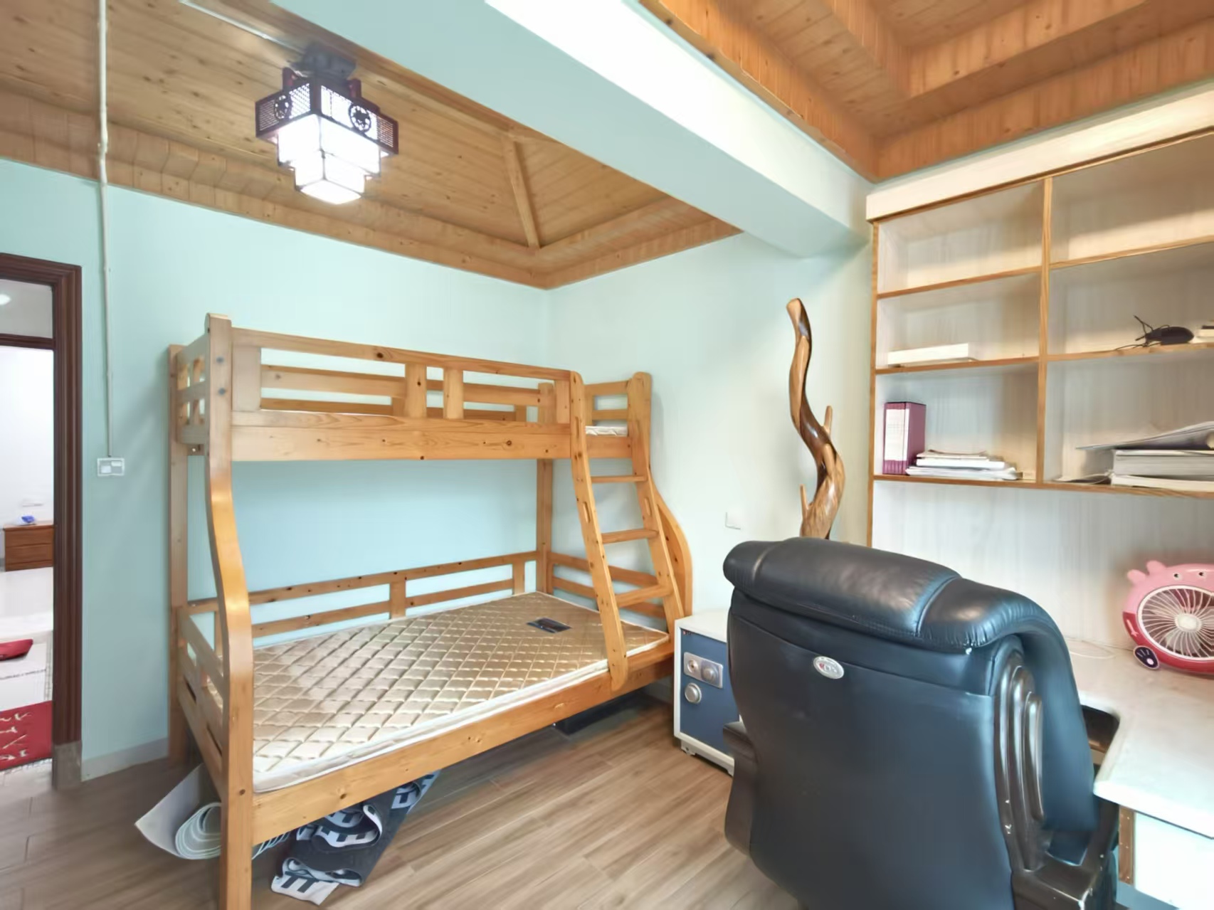 环卫大厦  3室2厅2卫    2900.0元/月室内图