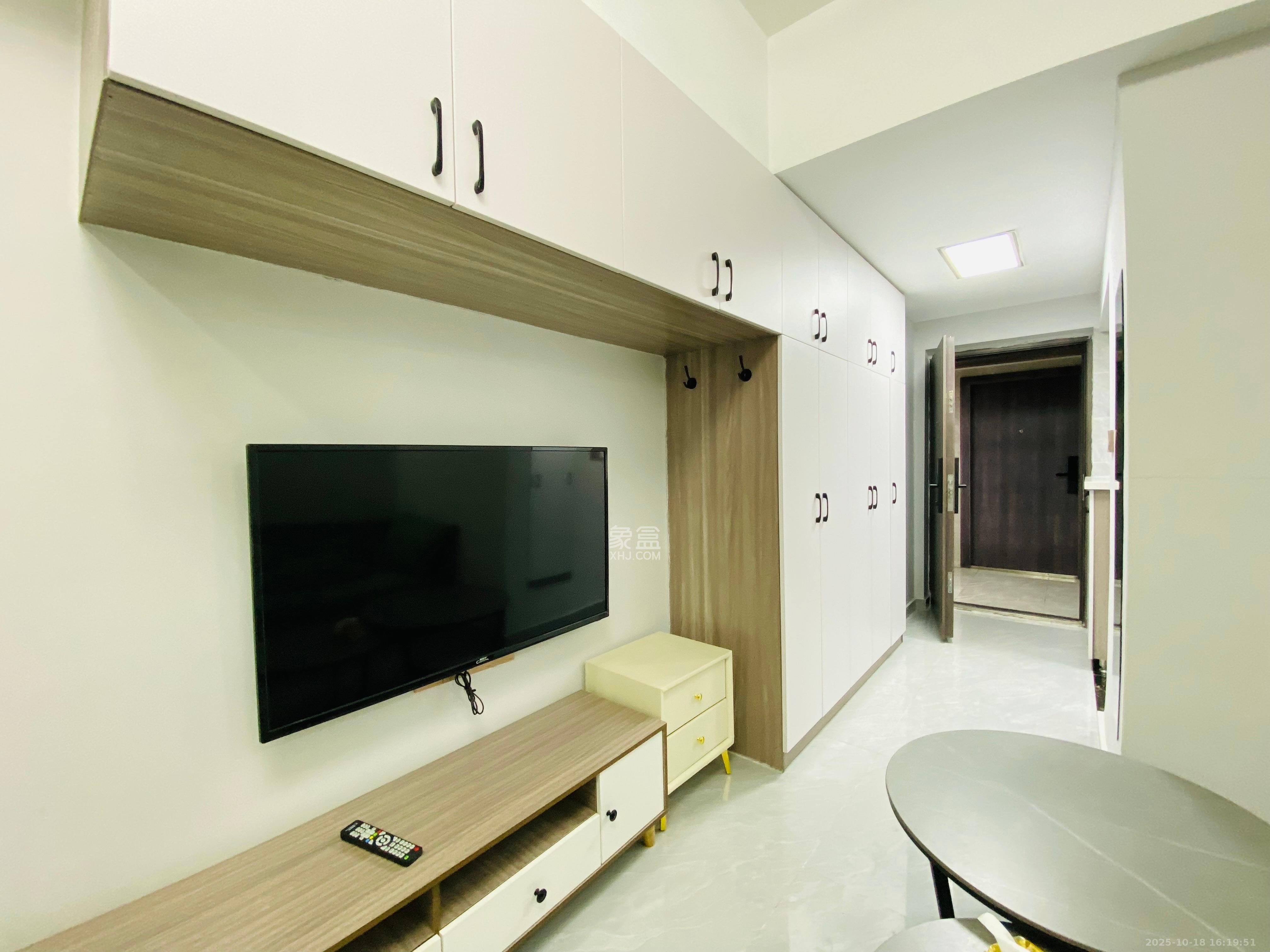 龙湖湘江星座(祺鑫星座公寓) 1室1厅1卫 1400.0元/月 龙湖湘江星座(祺鑫星座公寓) 1室1厅1卫 1400.0元/月室内图