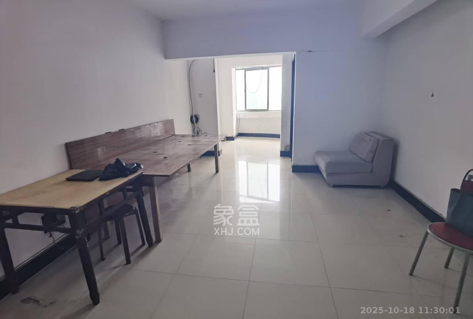 欧园  3室2厅1卫    2600.0元/月 欧园  3室2厅1卫    2600.0元/月室内图