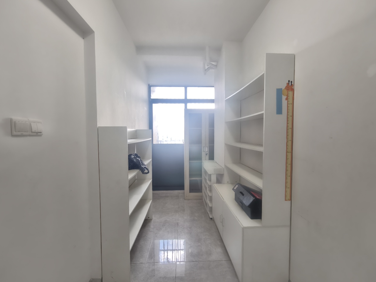 丘海警苑小区 3室2厅2卫 2800.0元/月 丘海警苑小区 3室2厅2卫 2800.0元/月室内图