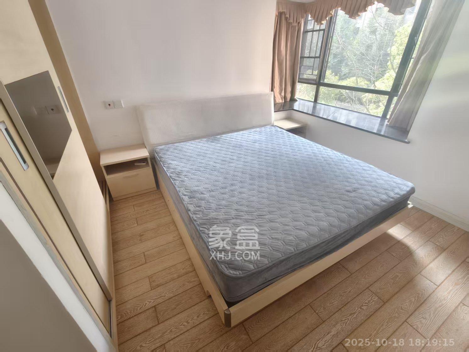 保利花园  3室2厅2卫    2500.0元/月 保利花园  3室2厅2卫    2500.0元/月室内图