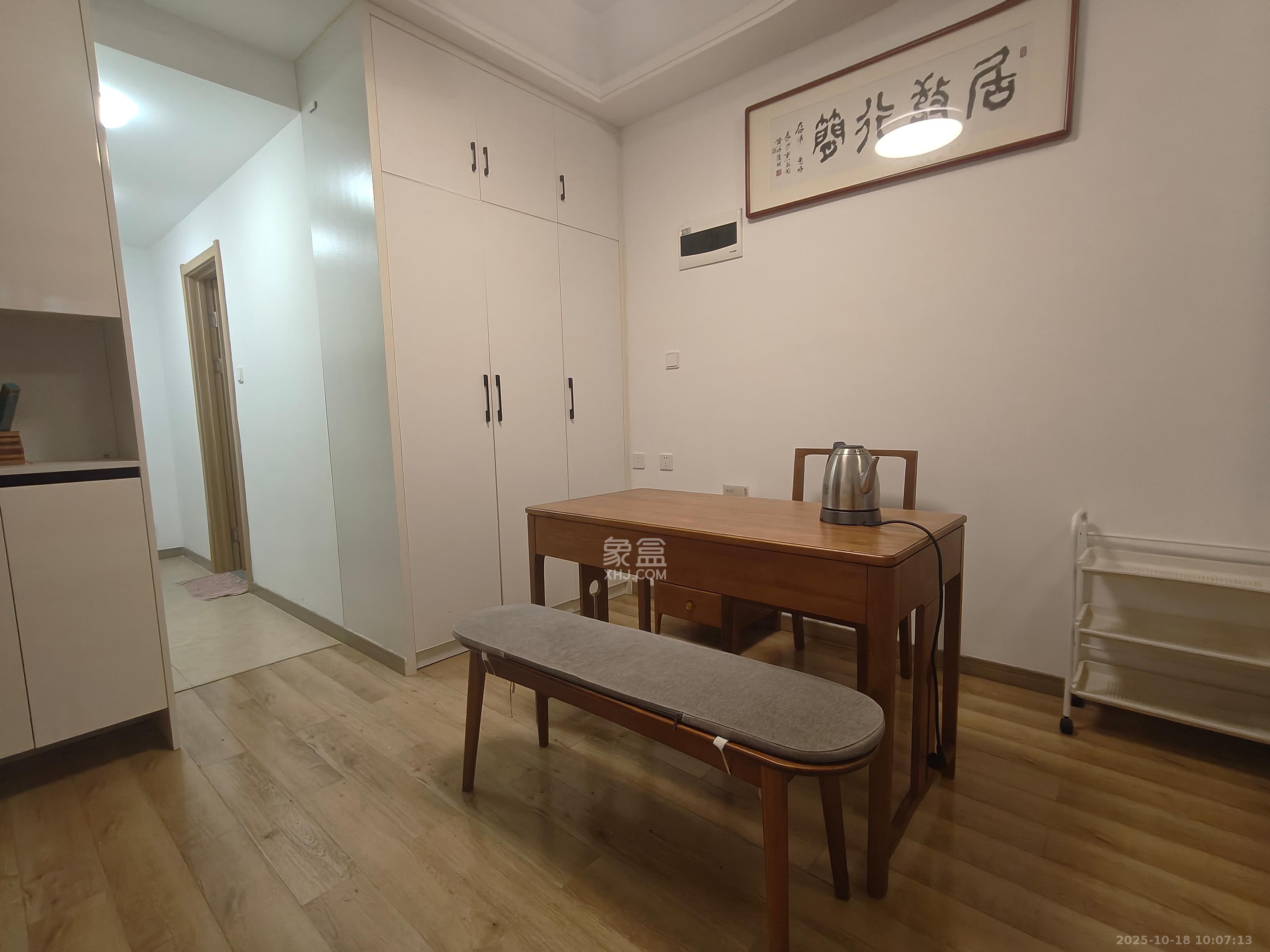 万润时光里  1室1厅1卫    1700.0元/月 万润时光里  1室1厅1卫    1700.0元/月