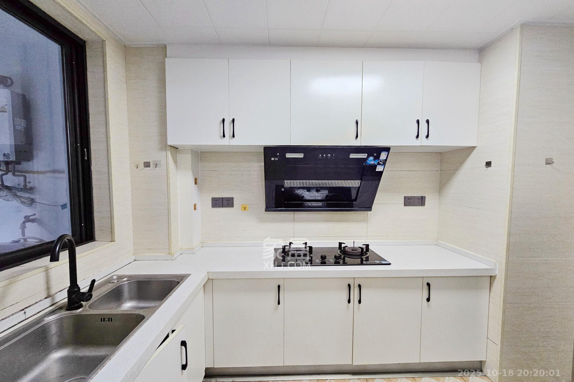 明昇壹城（明昇时代广场）一期  4室2厅2卫    198.0万其他