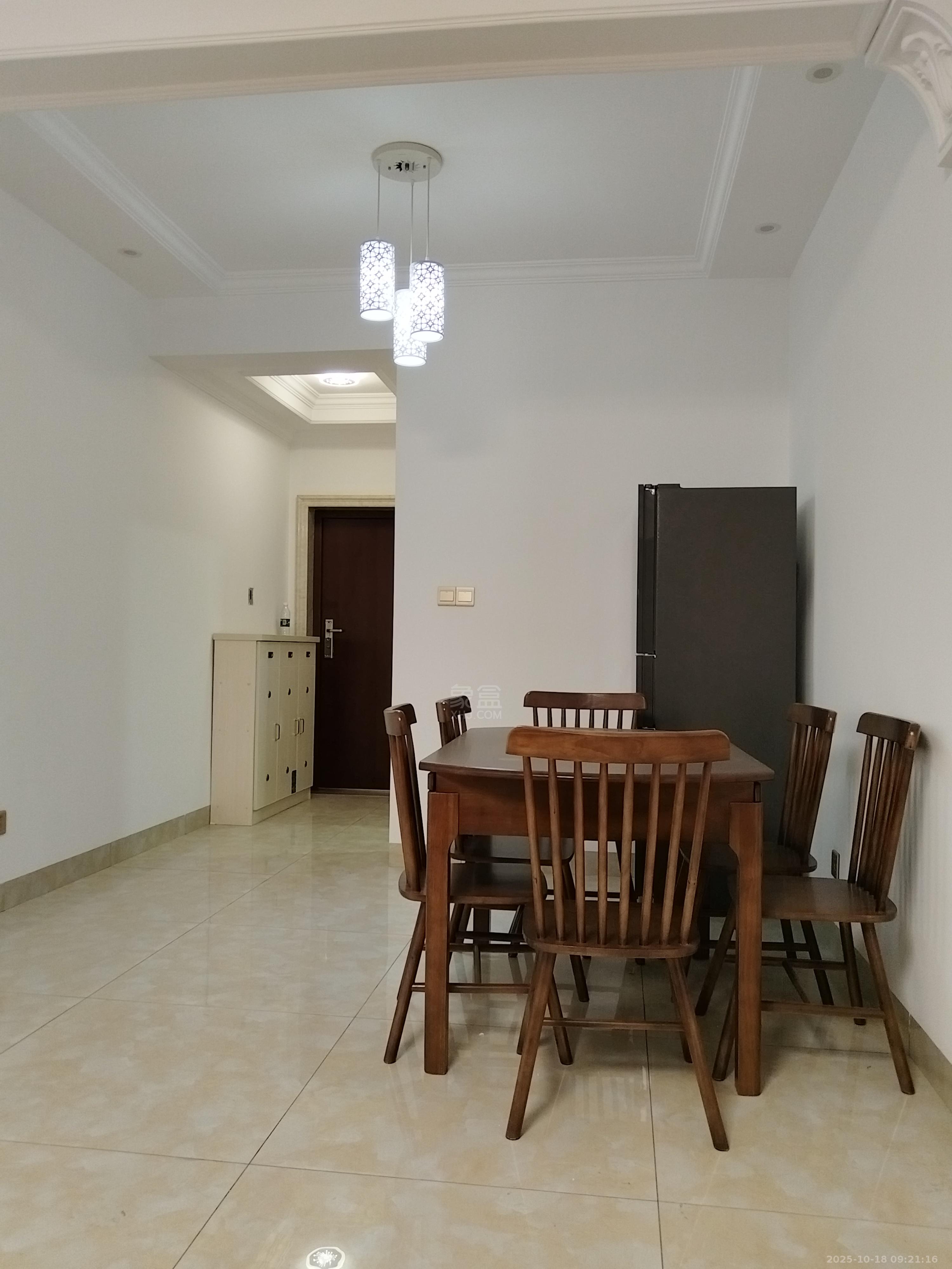 东方明园  2室2厅0卫    1200.0元/月室内图