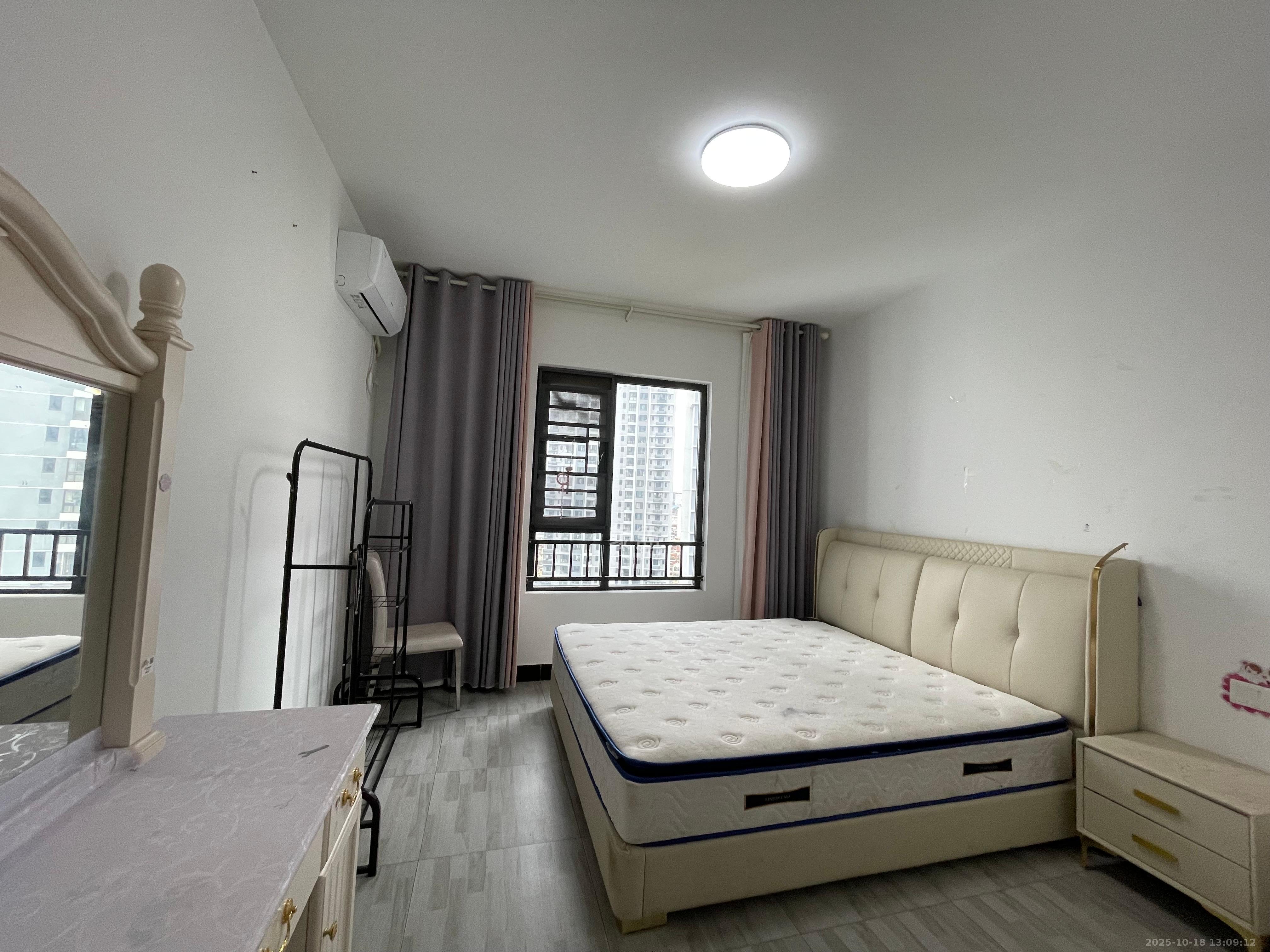 蔷薇国际  4室2厅2卫    3000.0元/月室内图