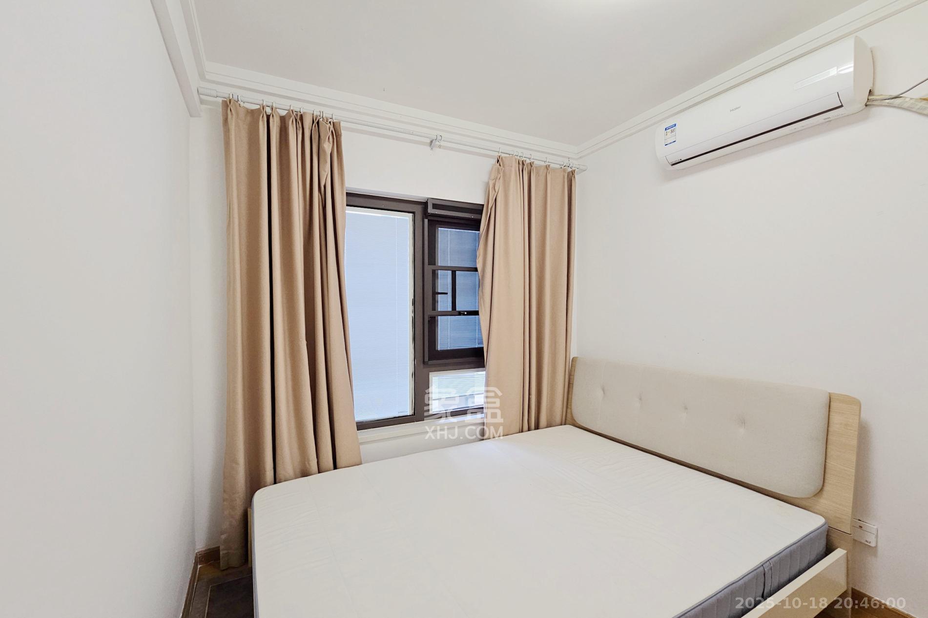 阳光城尚东湾蓝莓苑  2室2厅1卫    59.8万卧室