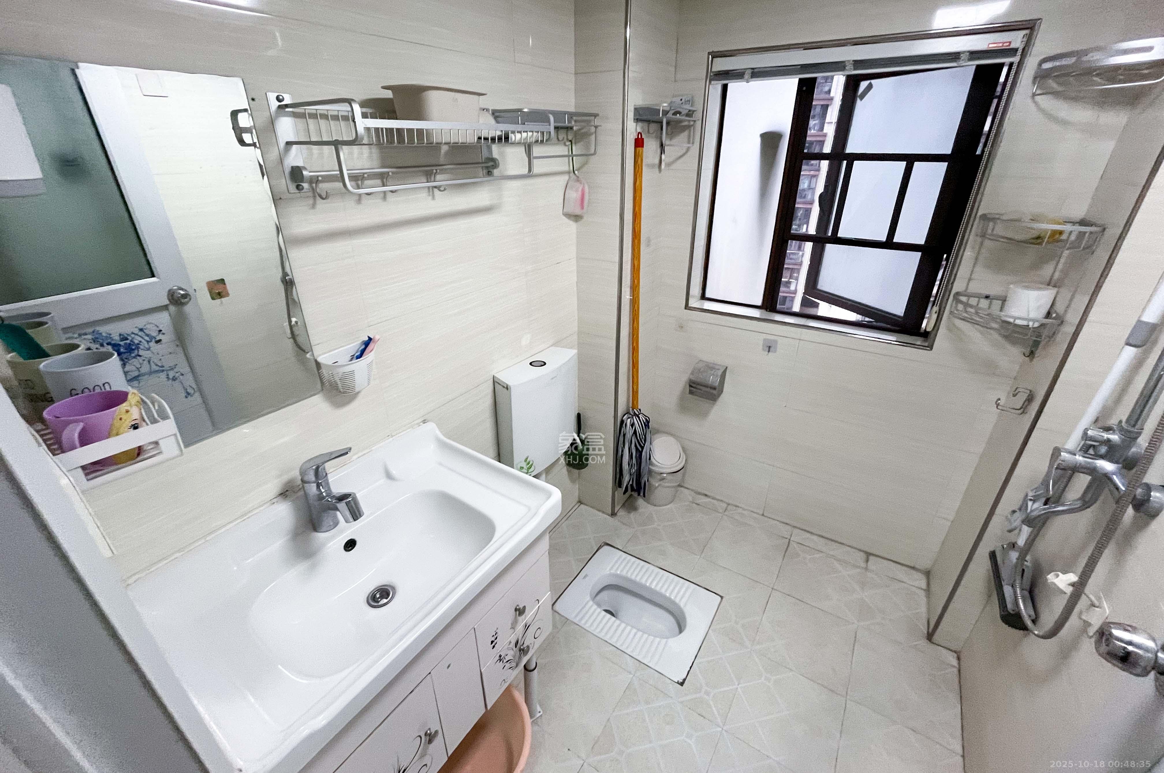 高信向日葵 3室2厅2卫 97.0万 高信向日葵 3室2厅2卫 97.0万卫生间