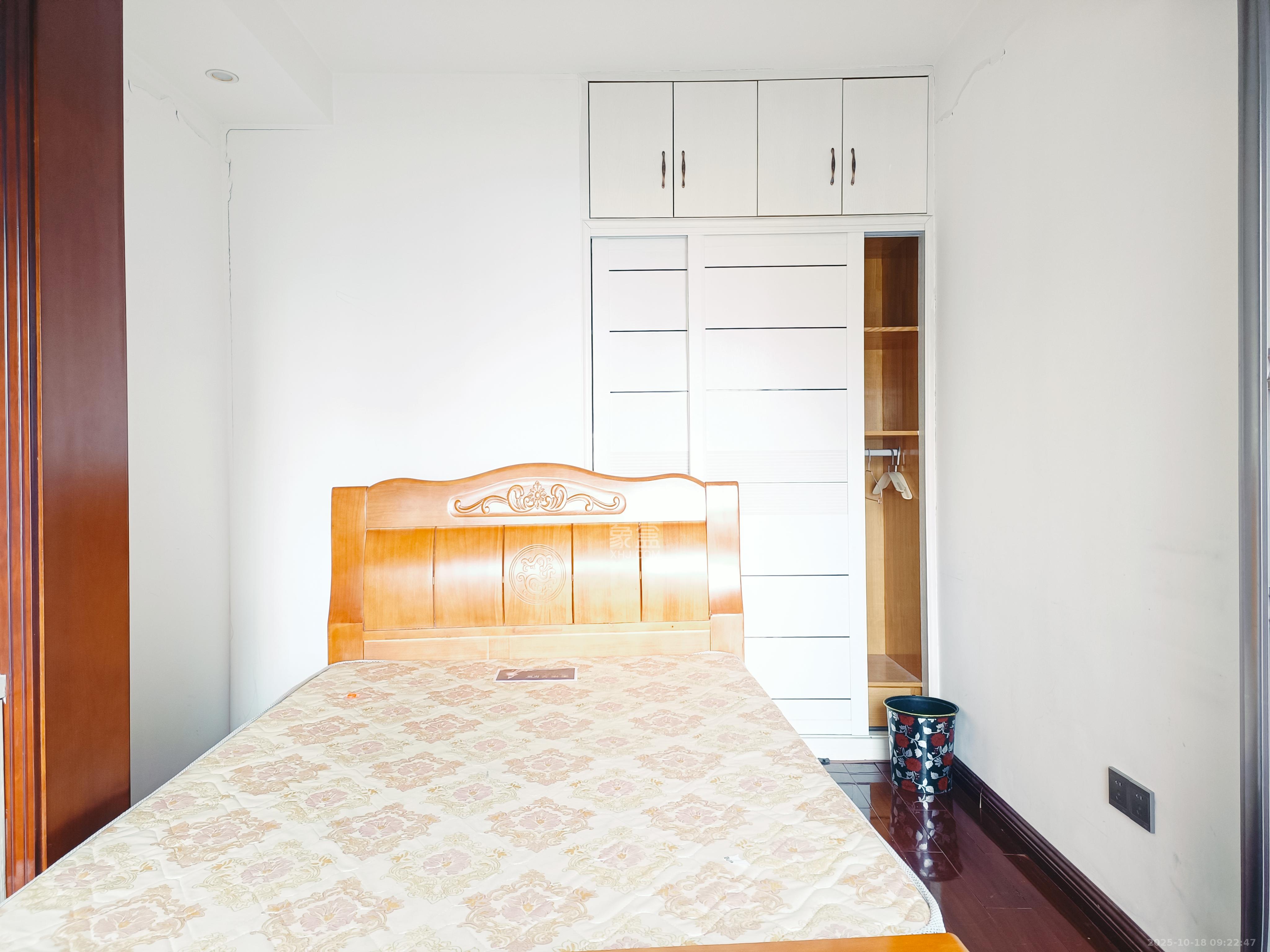 海德公园  4室2厅2卫    2500.0元/月 海德公园  4室2厅2卫    2500.0元/月室内图