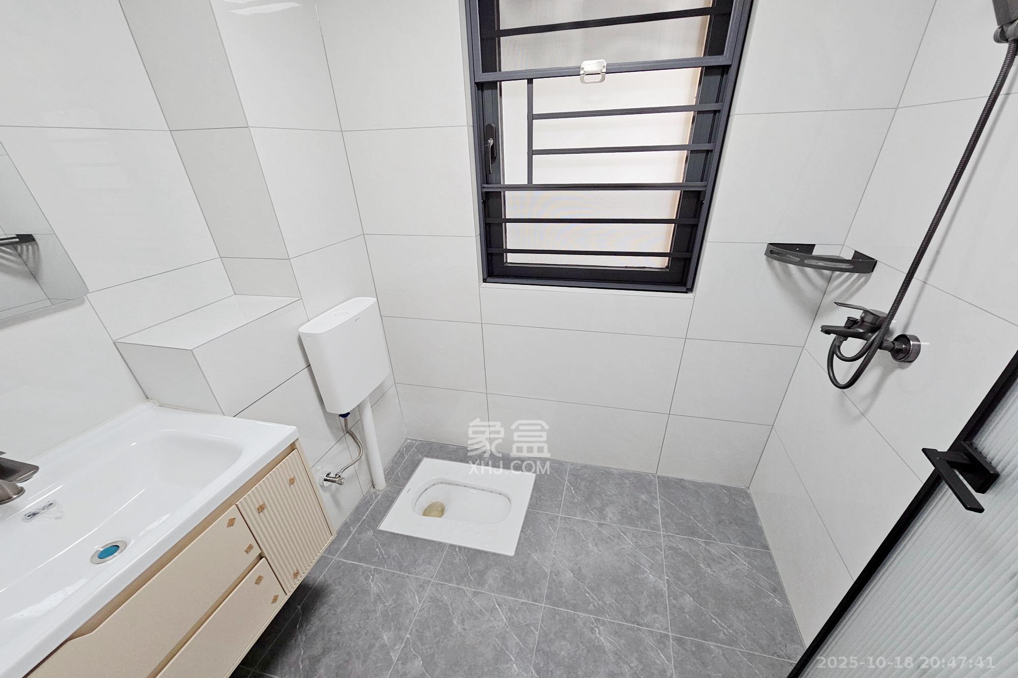 长房东旭国际  3室2厅2卫    140.0万 长房东旭国际  3室2厅2卫    140.0万其他