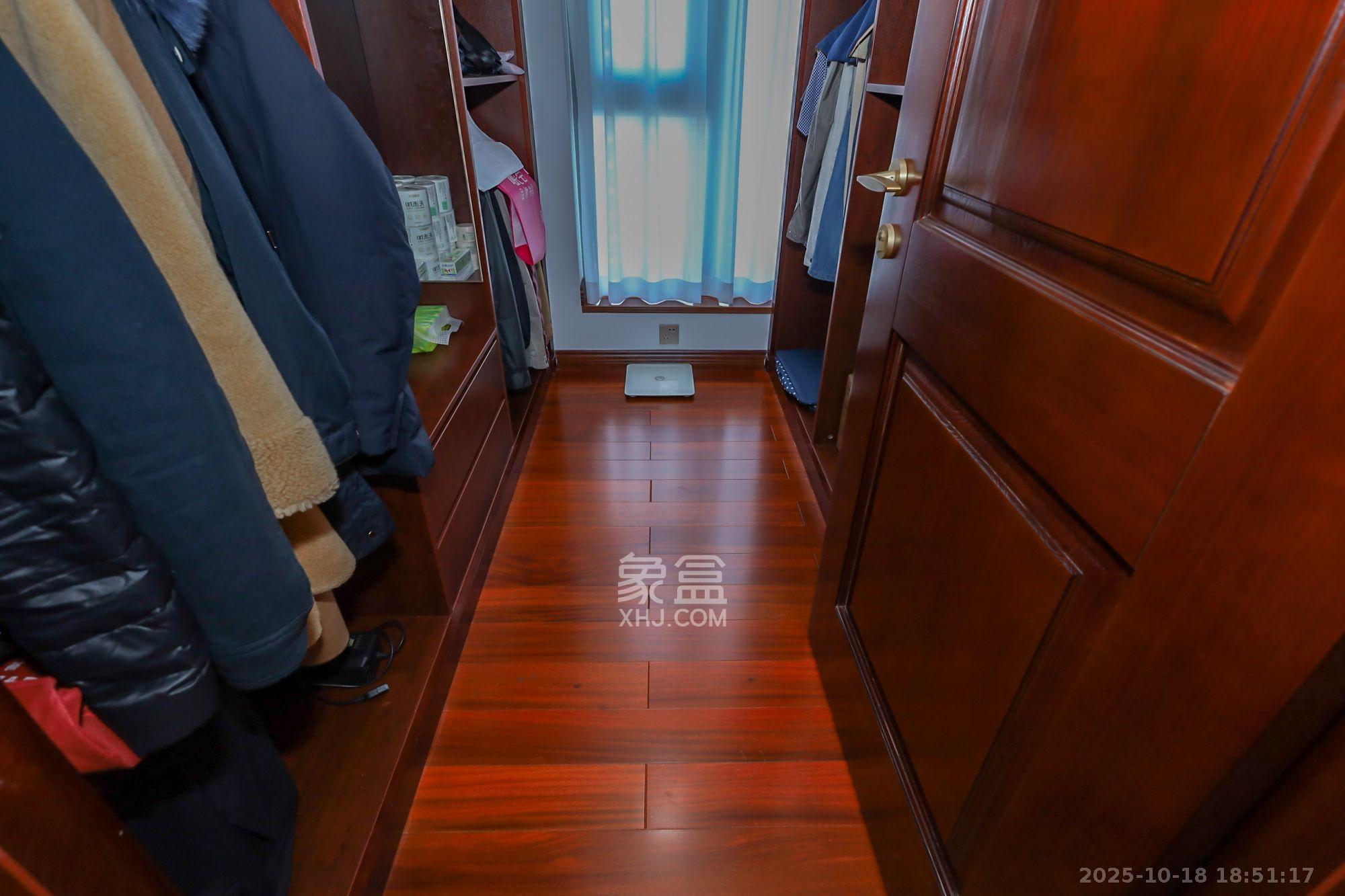 保利天禧C区  4室2厅2卫    5500.0元/月室内图